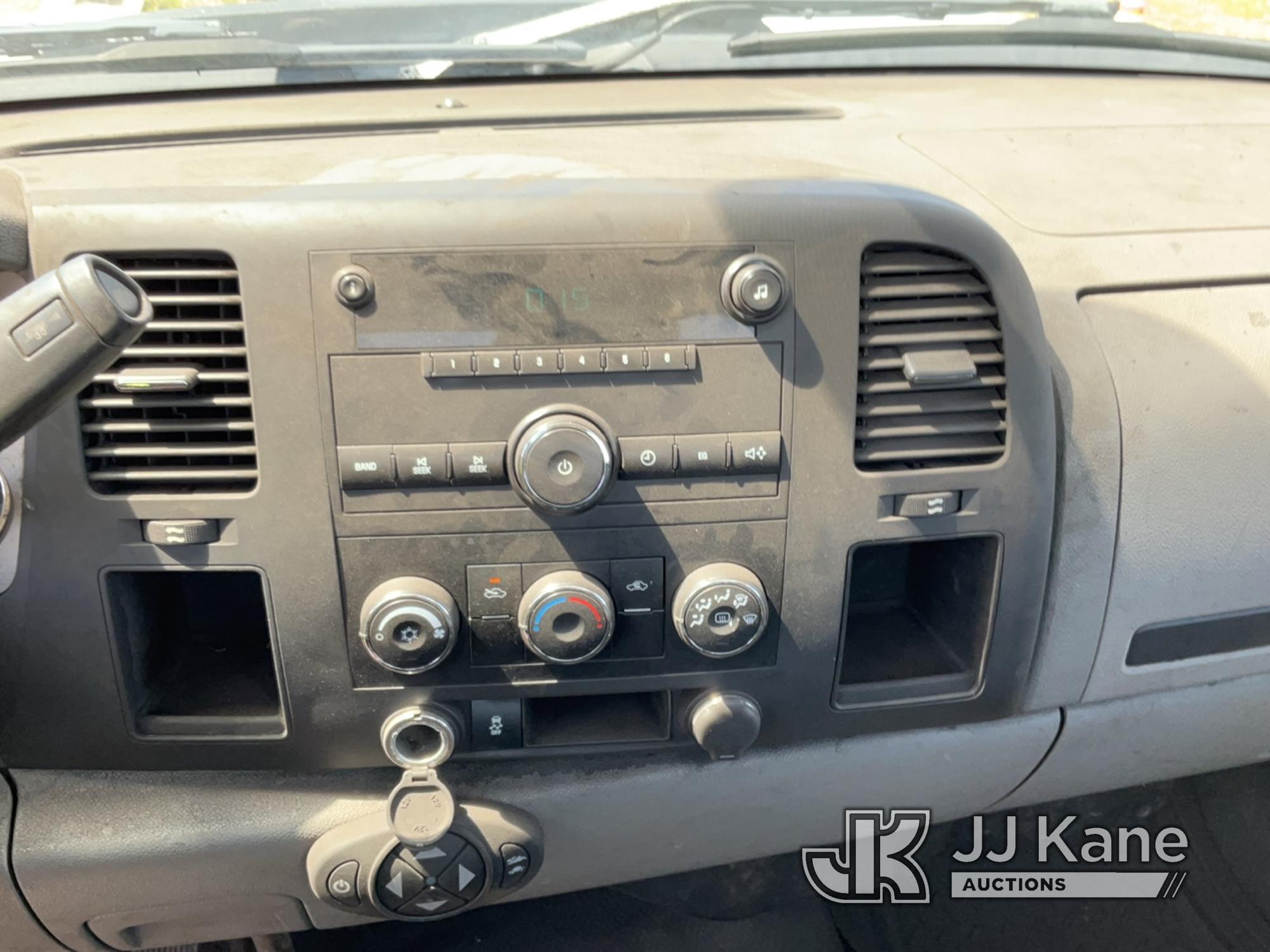 (Charlotte, MI) 2012 GMC Sierra 2500 4x4 Pickup Truck Runs & Moves) (Jump To Start, Traction Control