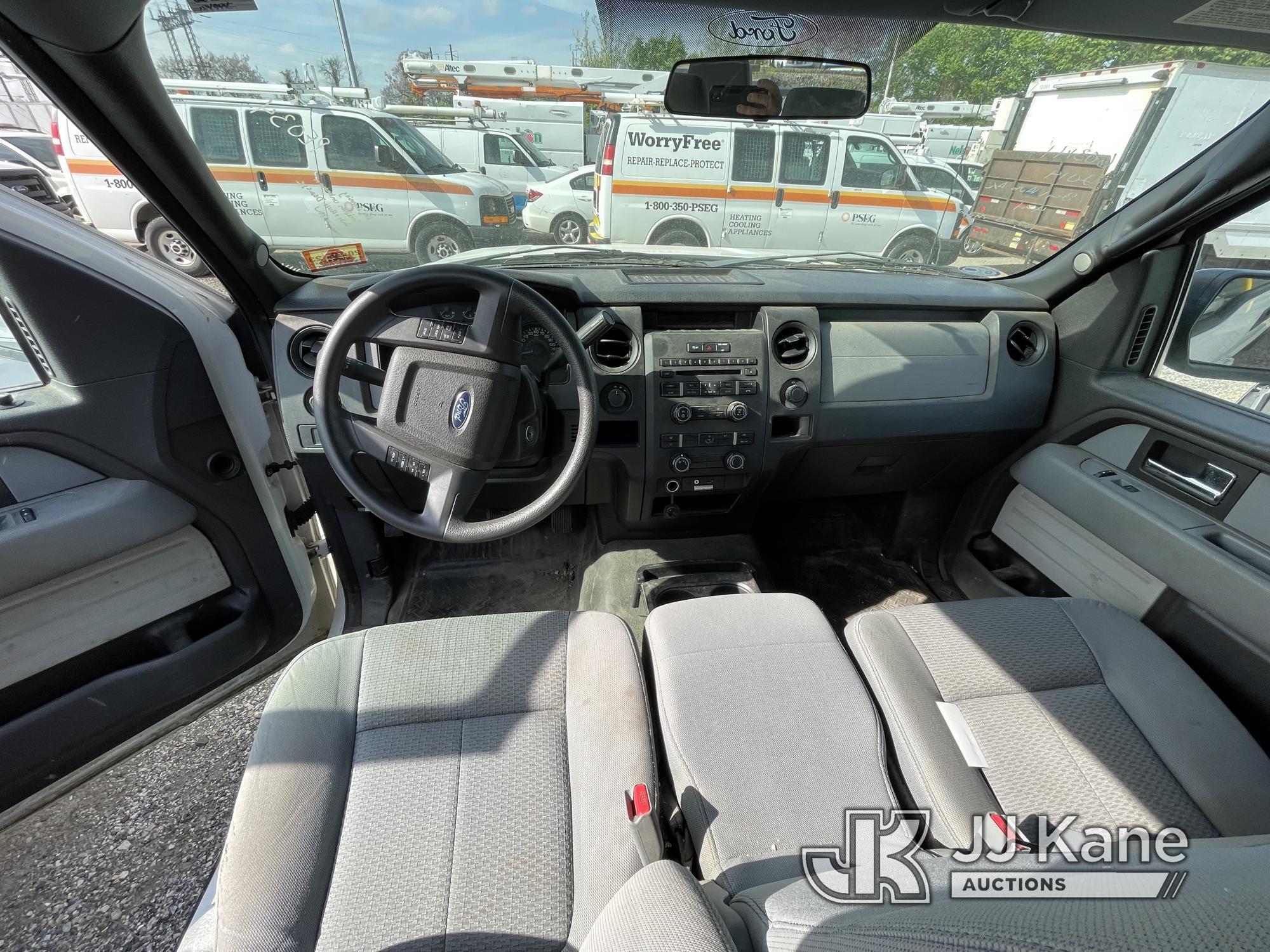 (Plymouth Meeting, PA) 2014 Ford F150 4x4 Extended-Cab Pickup Truck Not Running, Condition Unknown,