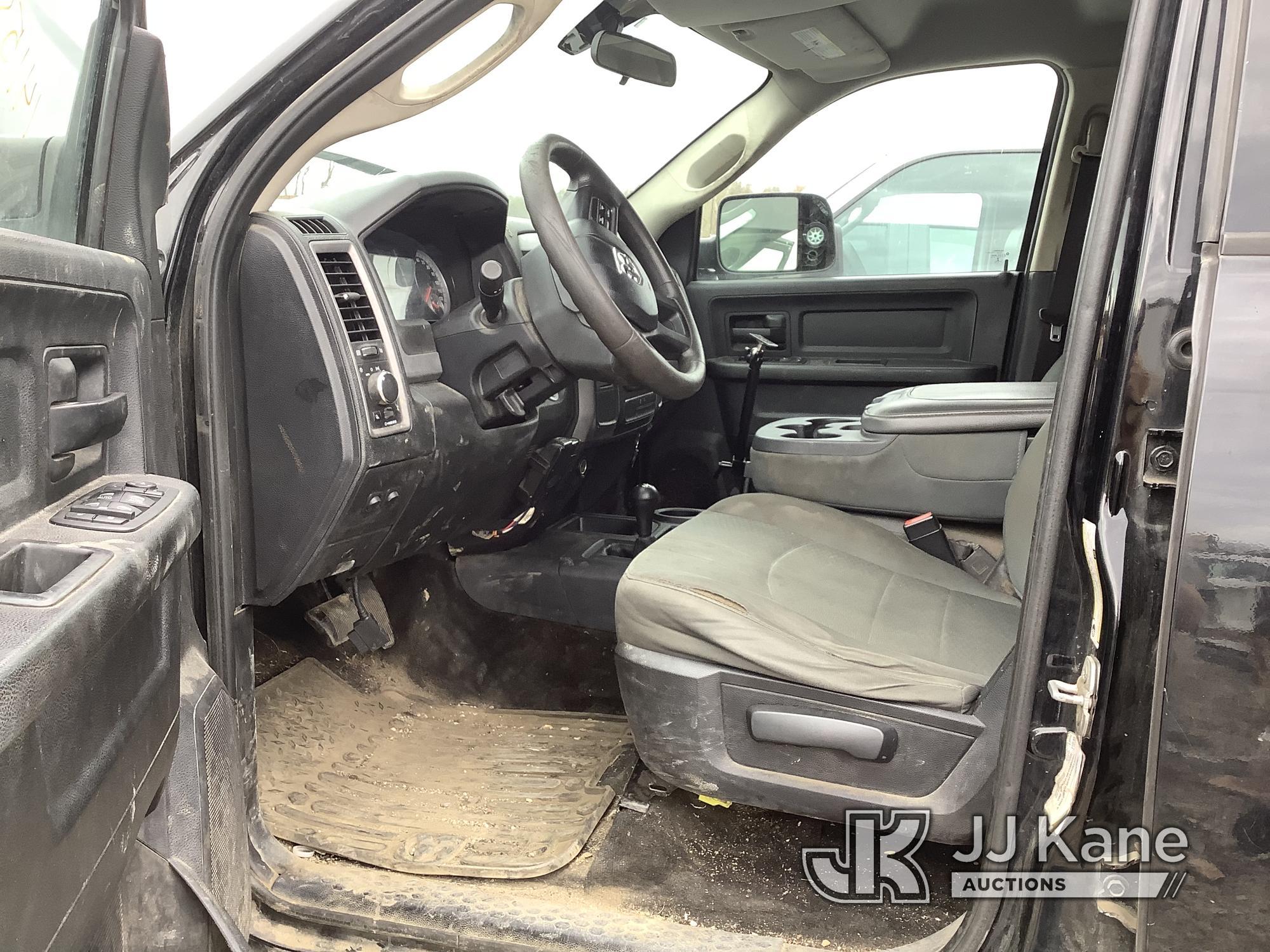 (Smock, PA) 2014 RAM 2500 4x4 Crew-Cab Pickup Truck Not Running, Condition Unknown, No brakes, No Po