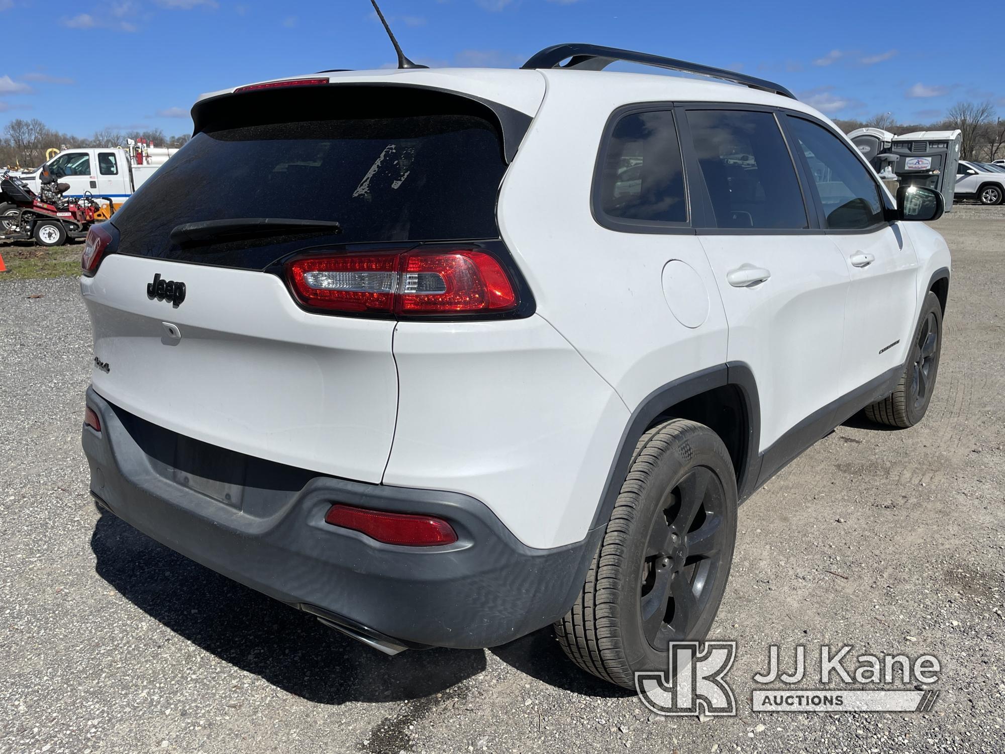 (Plymouth Meeting, PA) 2015 Jeep Cherokee Latitude 4x4 4-Door Sport Utility Vehicle Runs & Moves, Tr