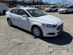 (Plymouth Meeting, PA) 2013 Ford Fusion Hybrid 4-Door Sedan Runs & Moves, Body & Rust Damage