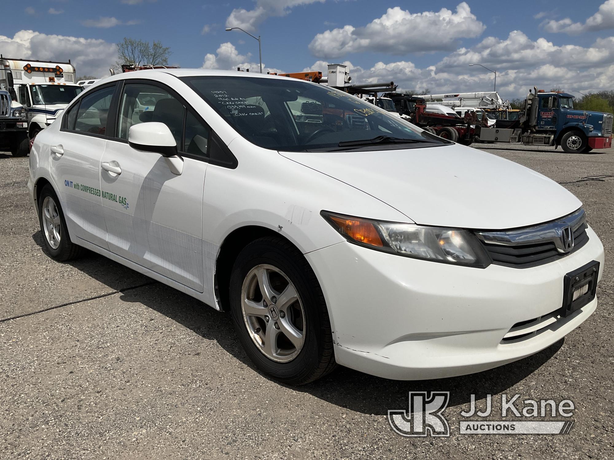 (Plymouth Meeting, PA) 2012 Honda Civic 4-Door Sedan CNG Only) (Runs & Moves, Body & Rust Damage