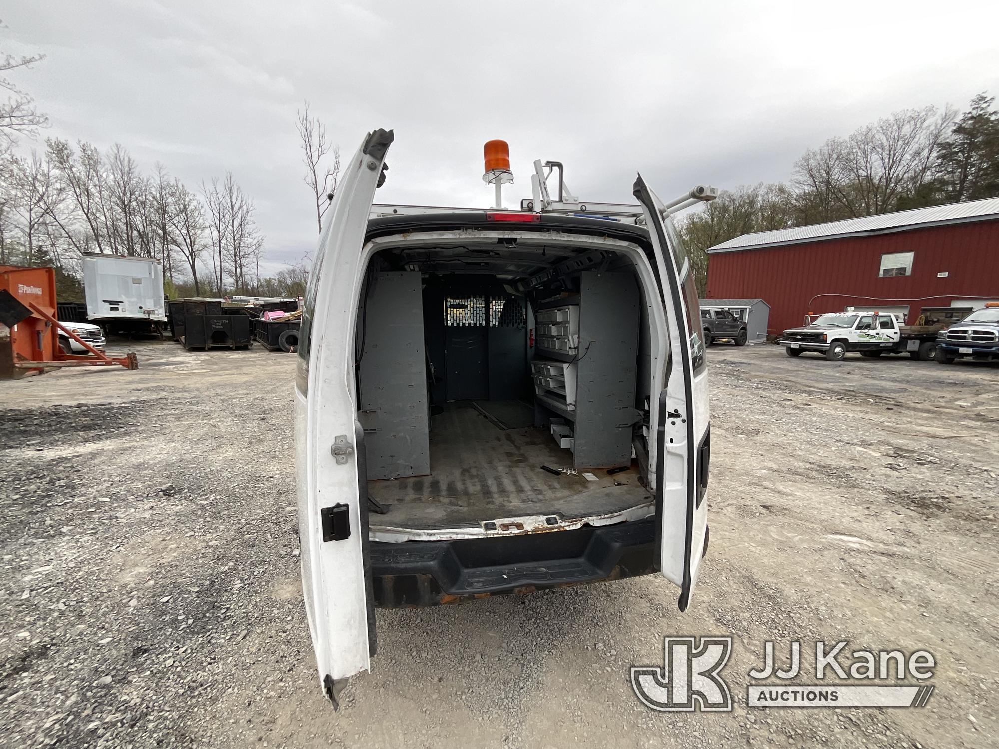 (Catskill, NY) 2016 Chevrolet Express G3500 Cargo Van Runs & Moves) (Rust/Body Damage