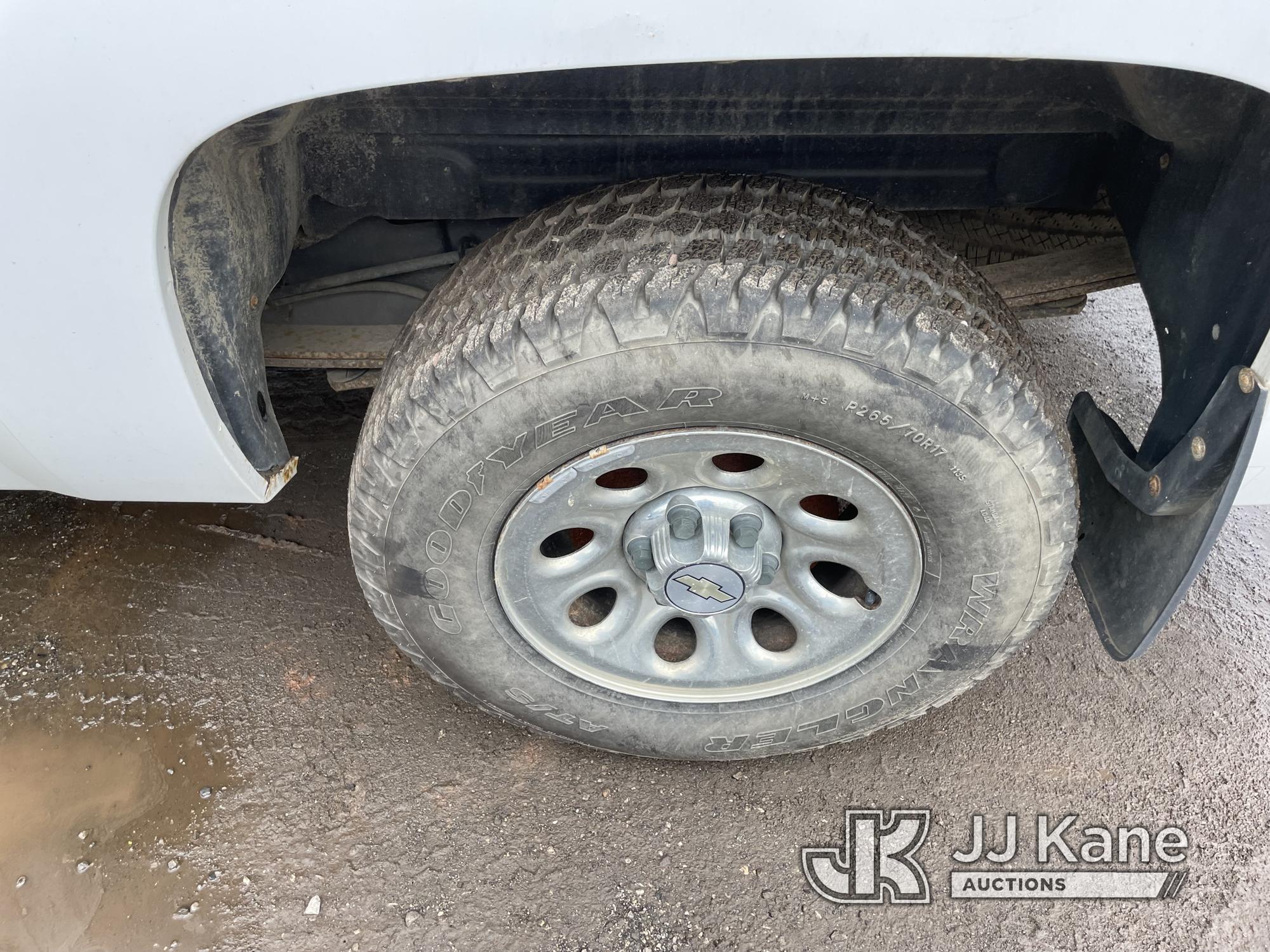 (Plymouth Meeting, PA) 2012 Chevrolet Silverado 1500 4x4 Extended-Cab Pickup Truck Runs & Moves, Bod