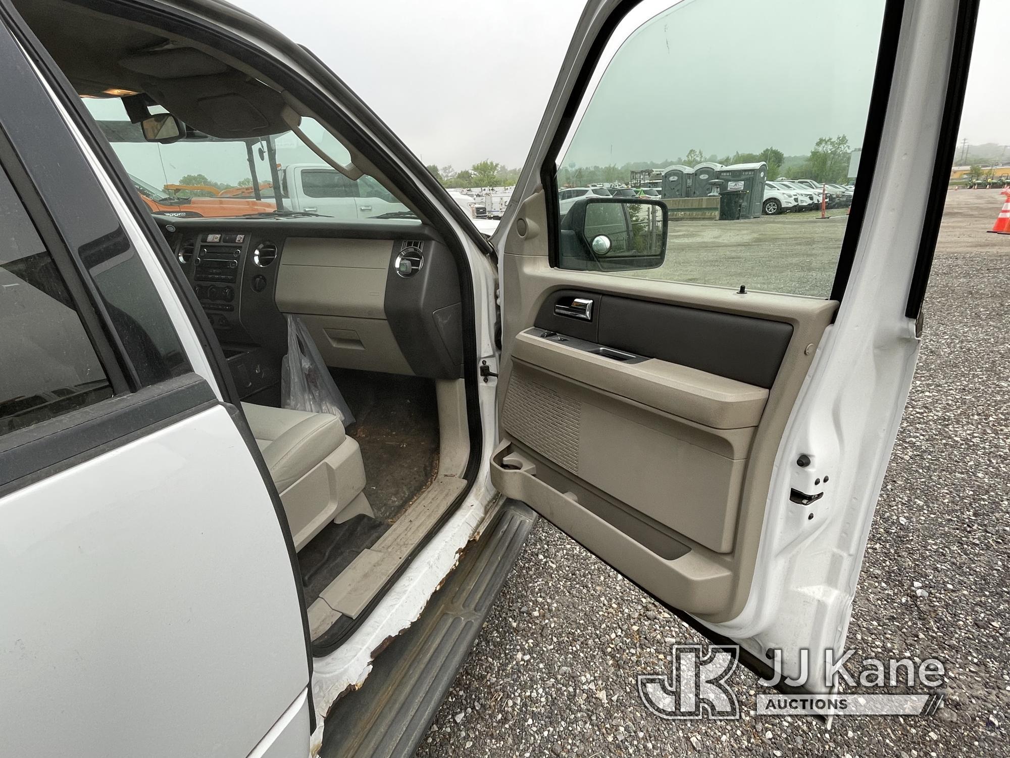 (Plymouth Meeting, PA) 2008 Ford Expedition XLT 4x4 4-Door Sport Utility Vehicle Runs & Moves, Body