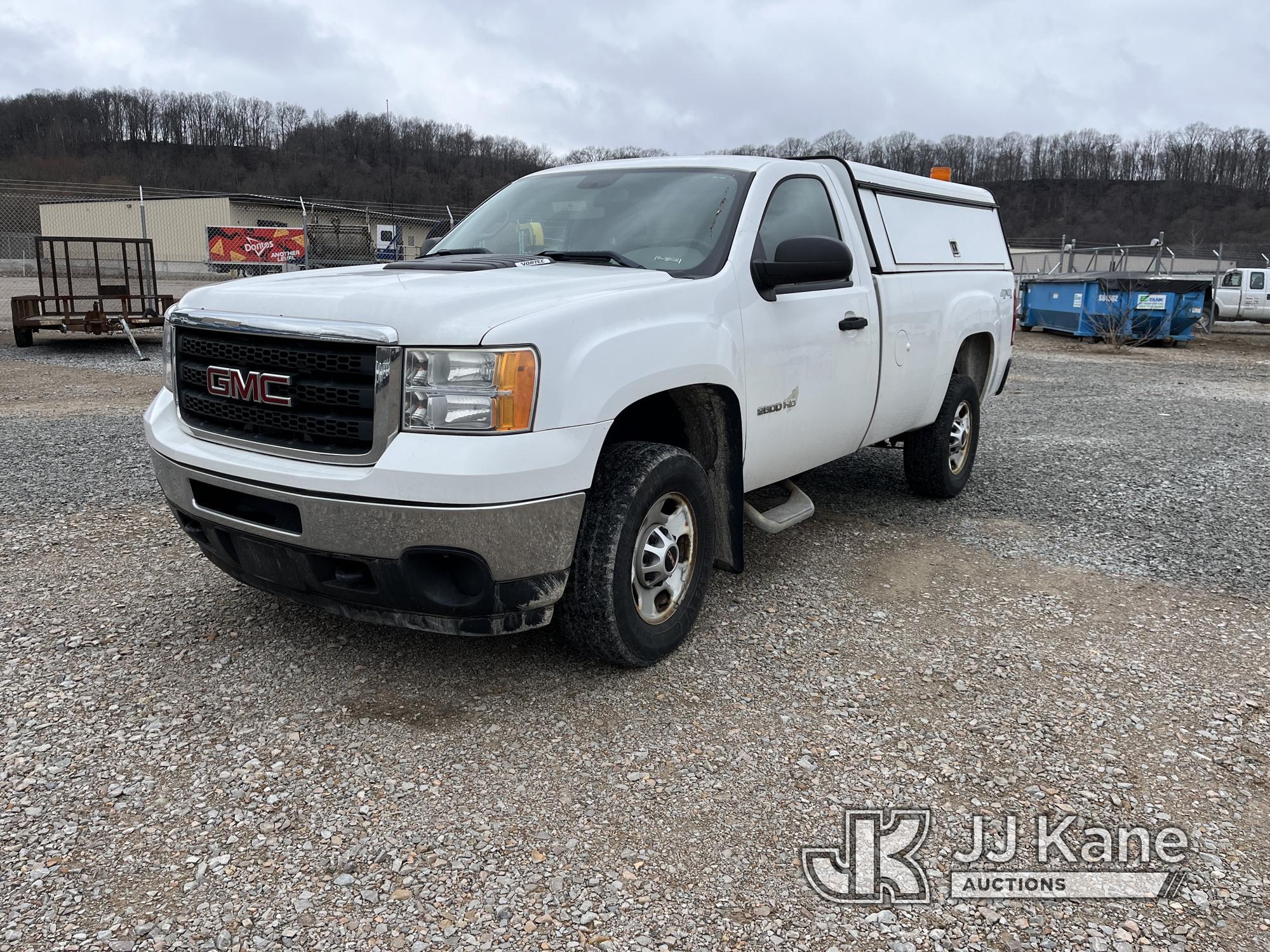 (Smock, PA) 2013 GMC Sierra 2500HD 4x4 Pickup Truck Title Delay) (Runs & Moves, Air Compressor Opera