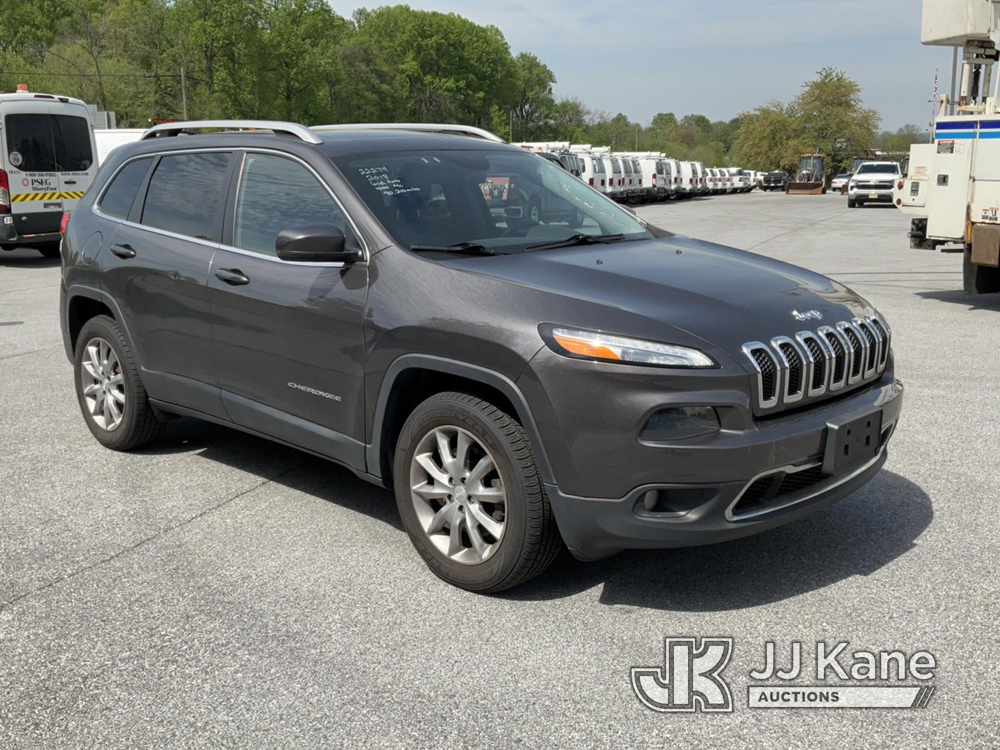 (Chester Springs, PA) 2018 Jeep Cherokee 4x4 4-Door Sport Utility Vehicle Runs & Moves) (Body Damage