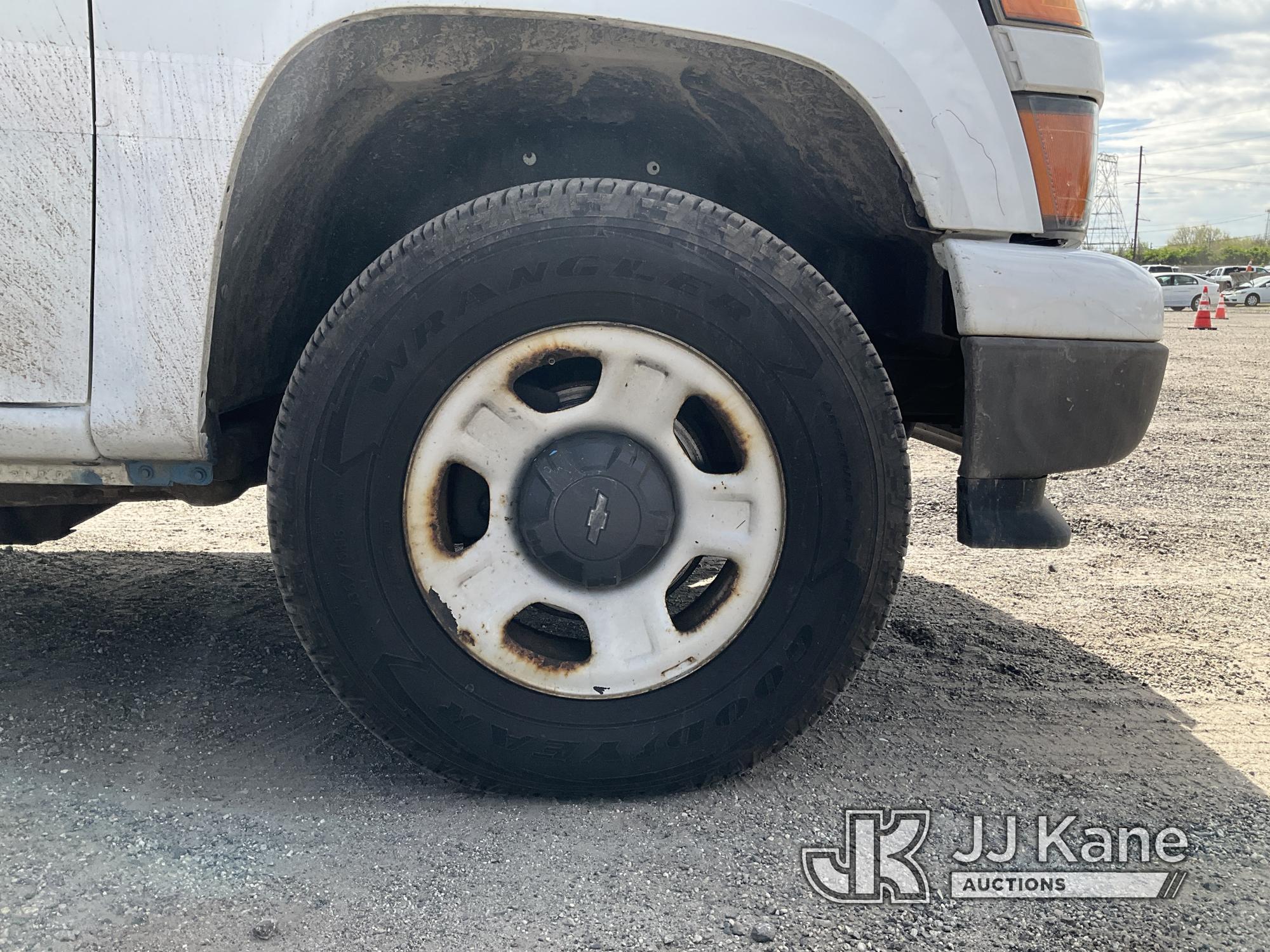 (Plymouth Meeting, PA) 2012 Chevrolet Colorado 4x4 Extended-Cab Pickup Truck Runs & Moves, Body & Ru