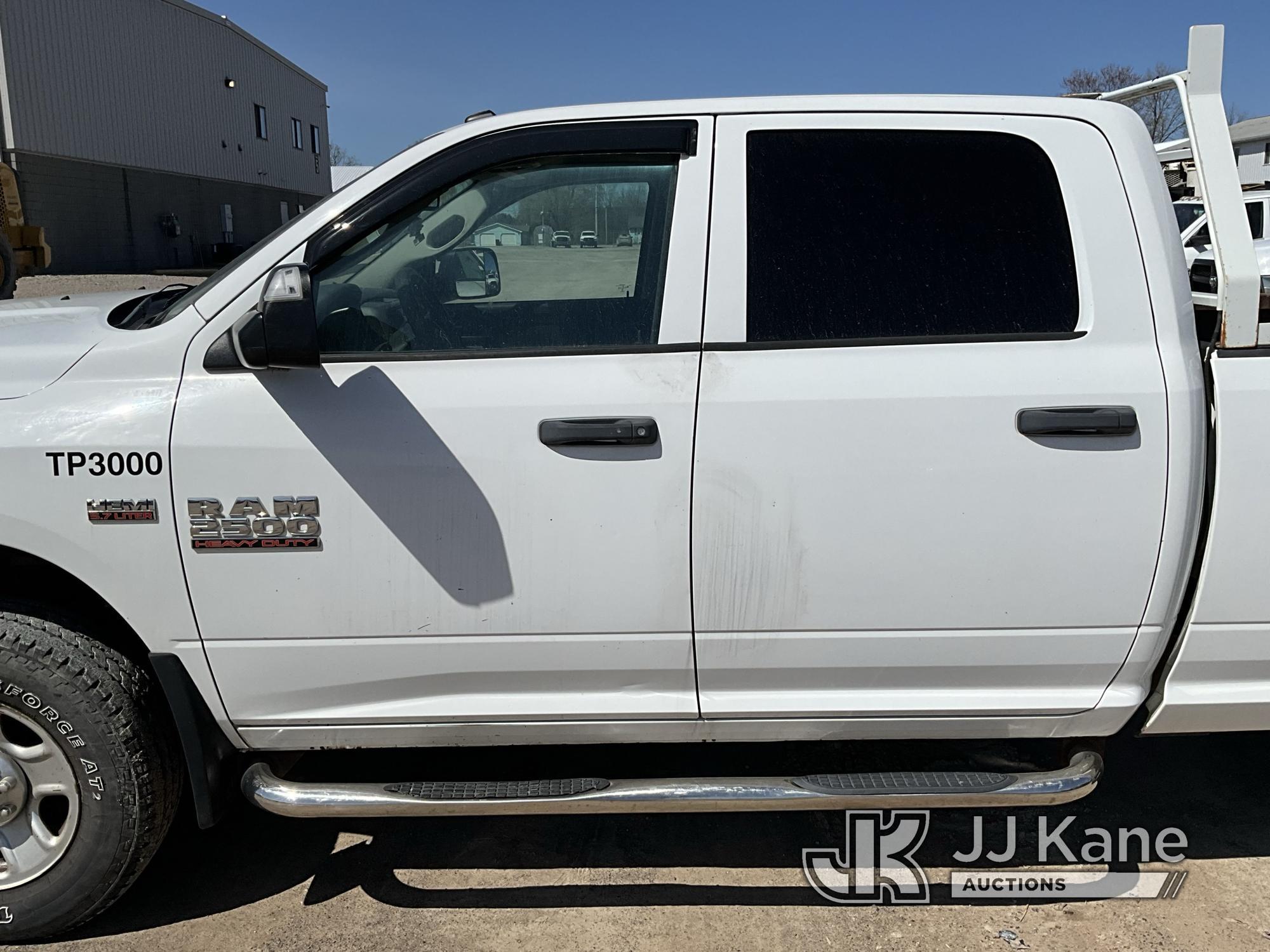 (Rosebush, MI) 2014 RAM 2500 4x4 Crew- Cab Pickup Truck Runs & Moves) (Jump To Start. Engine Issues,