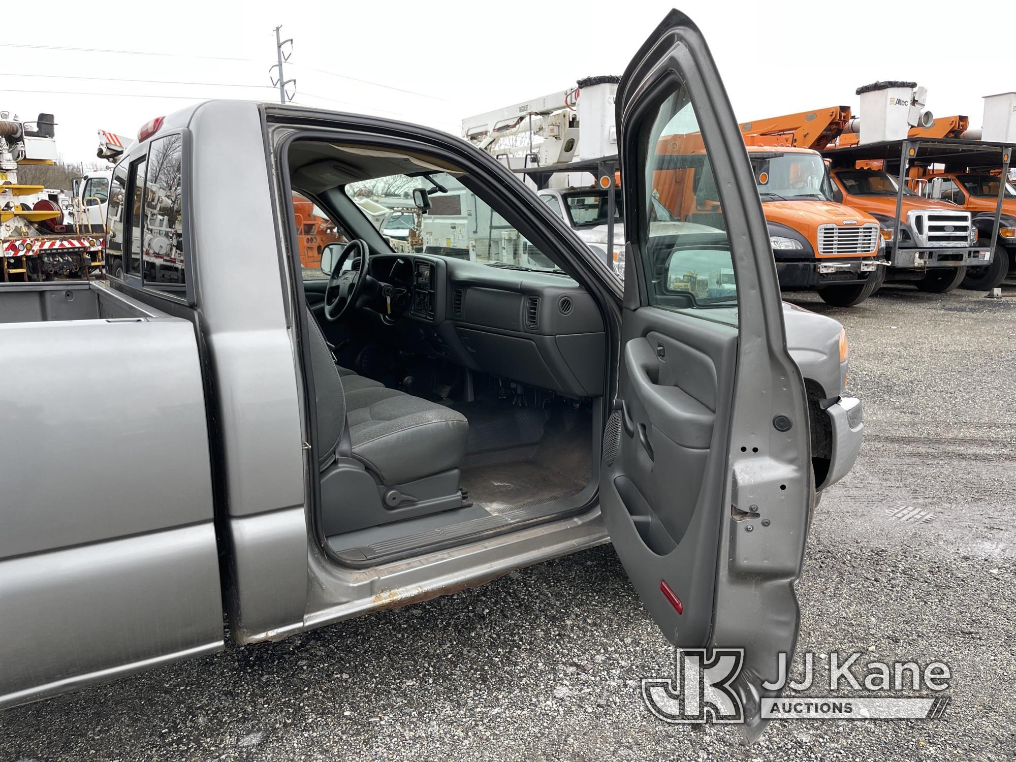 (Plymouth Meeting, PA) 2006 GMC Sierra 1500 4x4 Pickup Truck Runs & Moves, Body & Rust Damage