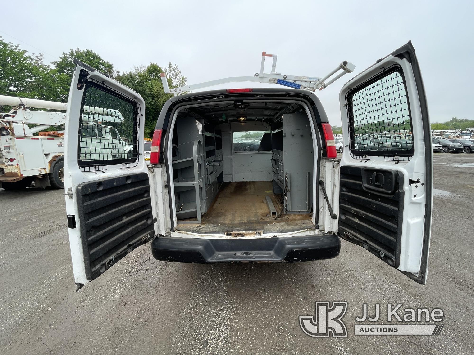 (Plymouth Meeting, PA) 2008 Chevrolet Express G2500 Cargo Van Runs & Moves, Body & Rust Damage