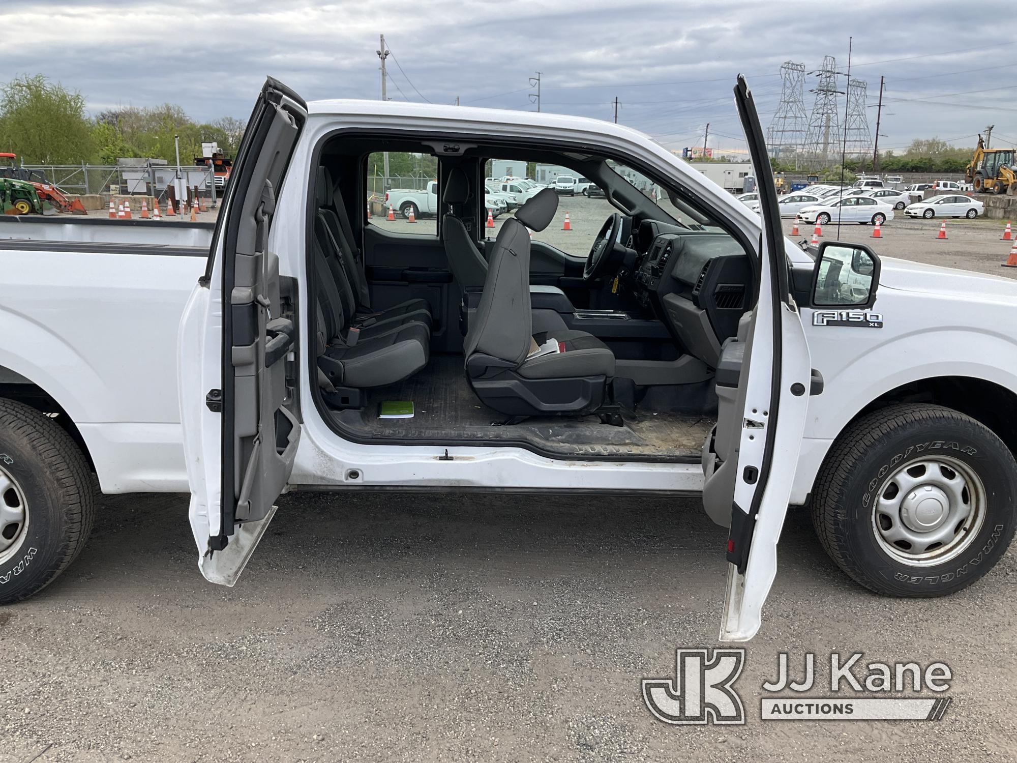 (Plymouth Meeting, PA) 2017 Ford F150 4x4 Extended-Cab Pickup Truck Runs & Moves, Bad Trans, Body &