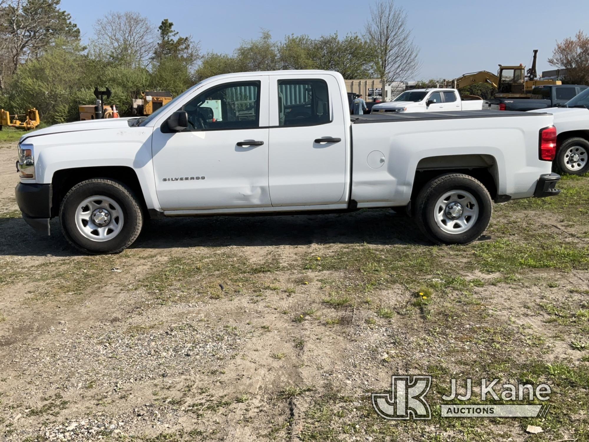 (Bellport, NY) 2016 Chevrolet Silverado 1500 4x4 Extended-Cab Pickup Truck Runs & Moves, Body & Rust