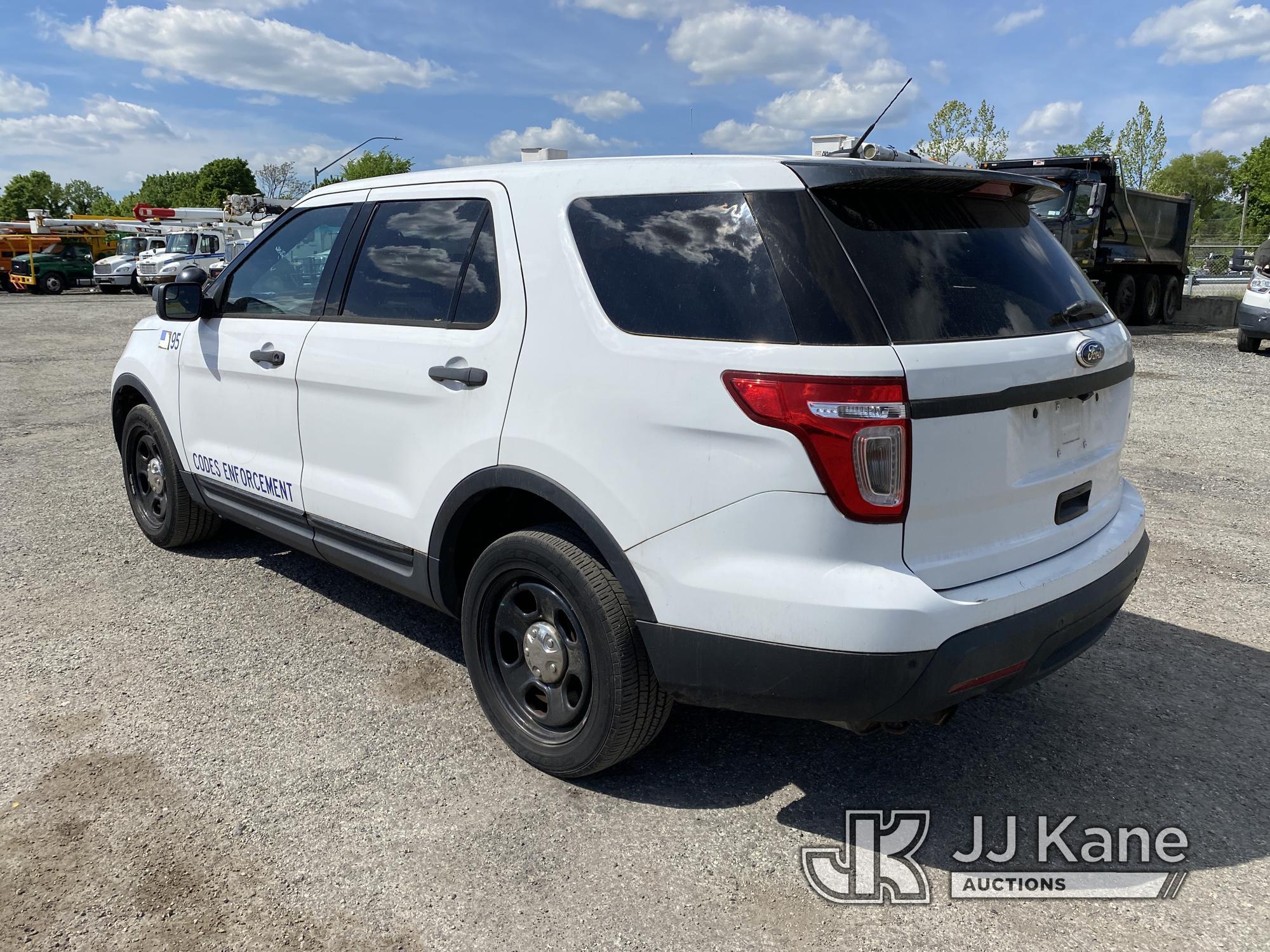 (Plymouth Meeting, PA) 2013 Ford Explorer AWD Police Interceptor 4-Door Sport Utility Vehicle Former