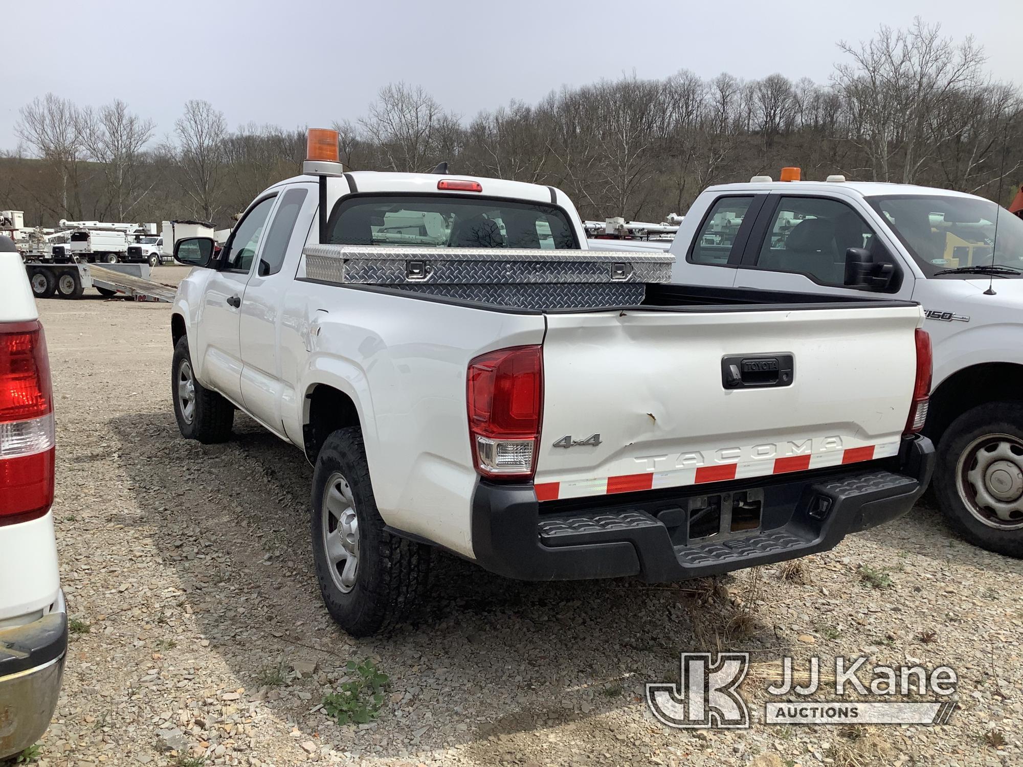 (Smock, PA) 2018 Toyota Tacoma 4x4 Extended-Cab Pickup Truck Not Running, Bad Engine, Rust, Paint &