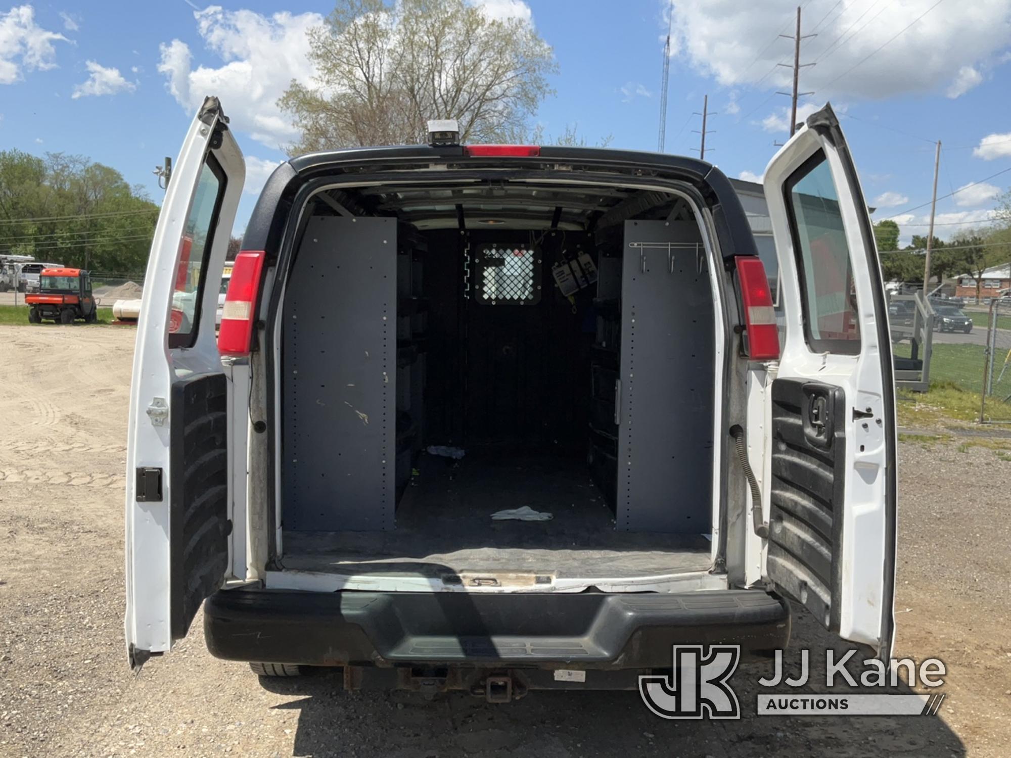 (Charlotte, MI) 2011 Chevrolet Express G2500 Cargo Van Runs, Moves, Rust, Body Damage, Belt Noise, s