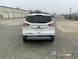 (Fort Wayne, IN) 2013 Ford Escape 4x4 4-Door Sport Utility Vehicle Runs & Moves) (Check Engine Light