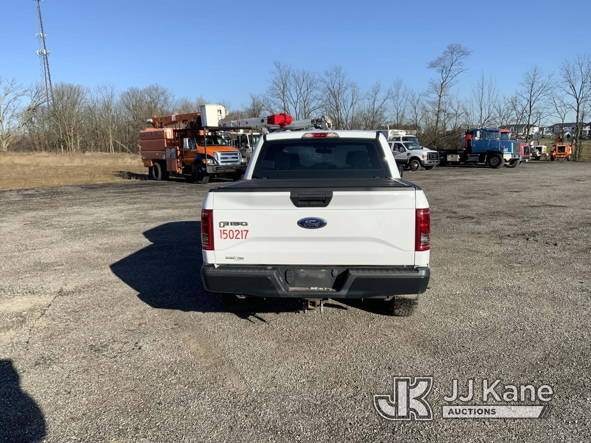 (Ashland, OH) 2015 Ford F150 4x4 Crew-Cab Pickup Truck Runs & Moves) (Body Damage