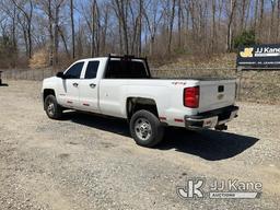 (Shrewsbury, MA) 2016 Chevrolet Silverado 2500HD 4x4 Extended-Cab Pickup Truck Runs & Moves) (Check