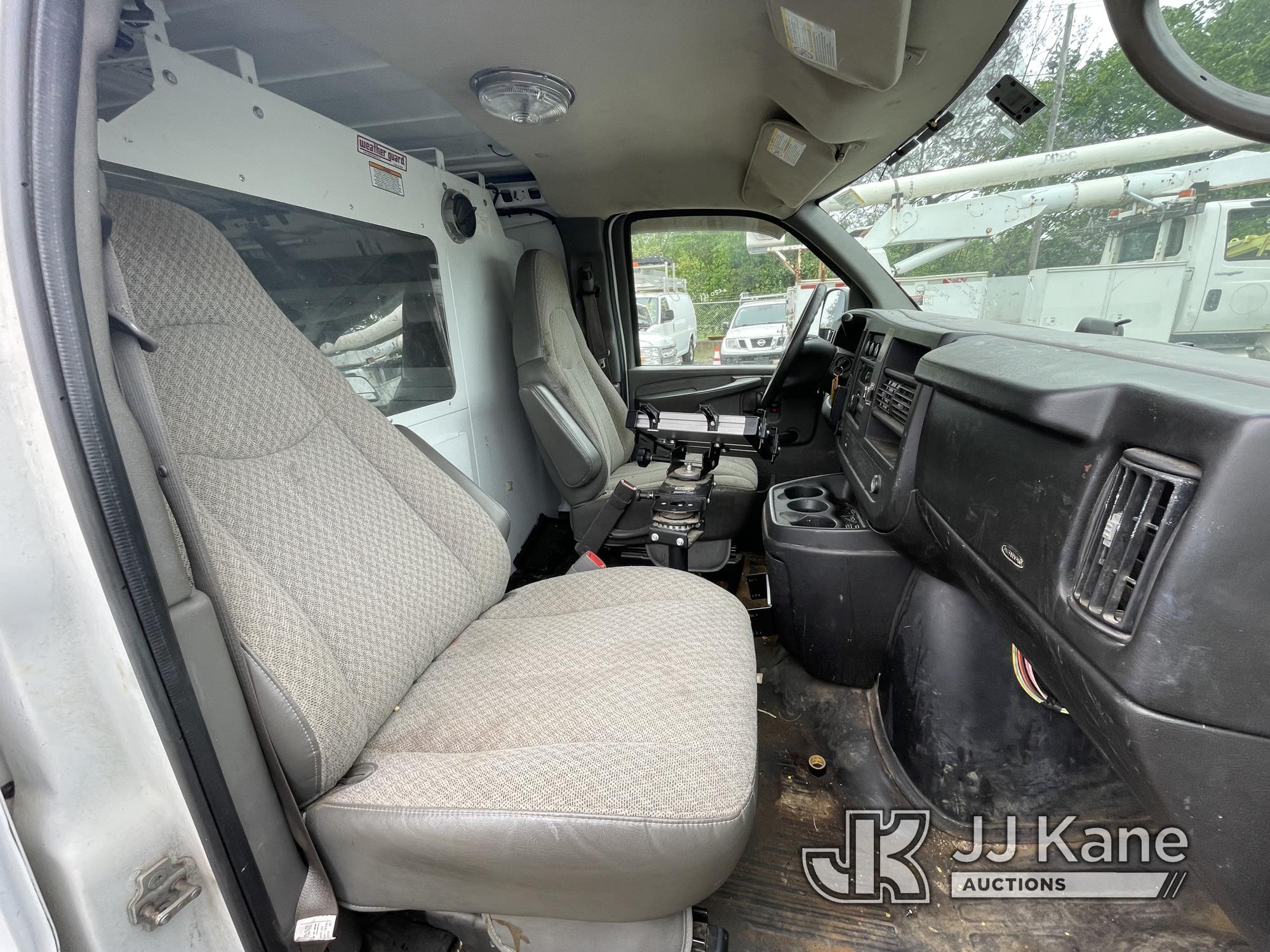 (Plymouth Meeting, PA) 2008 Chevrolet Express G2500 Cargo Van Runs & Moves, Body & Rust Damage