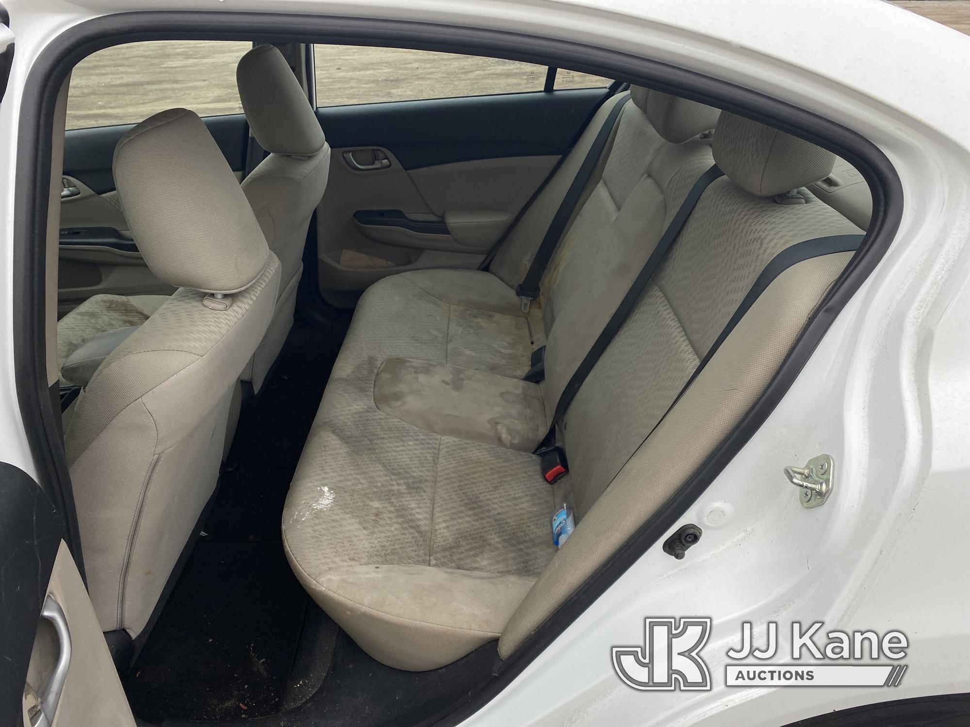 (Plymouth Meeting, PA) 2015 Honda Civic 4-Door Sedan CNG Only) (Runs & Moves, Body & Rust Damage, Da