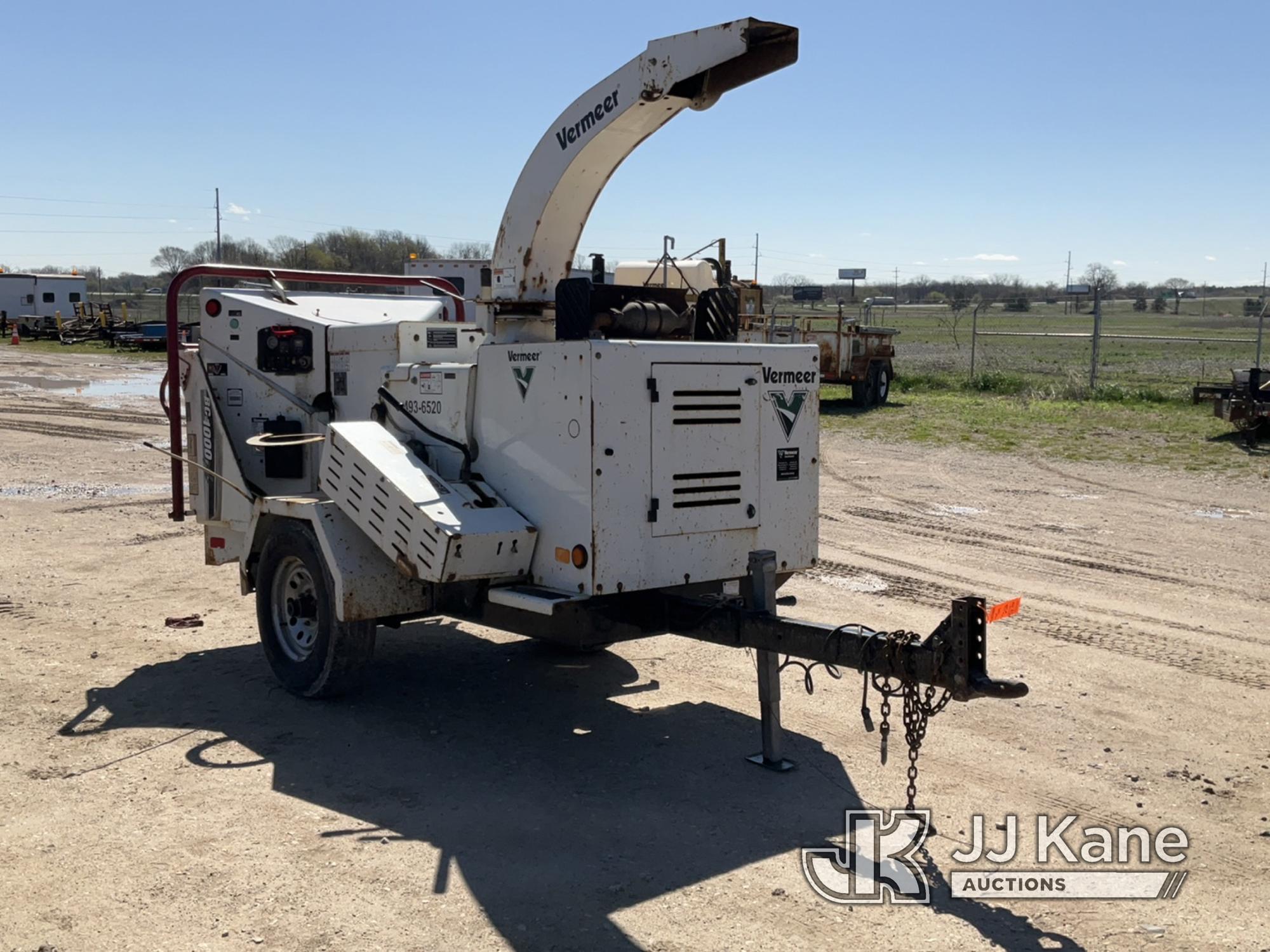 (Charlotte, MI) 2016 Vermeer BC1000XL Chipper (12in Drum) Runs, Clutch Engages, Key Broken Off In Ig