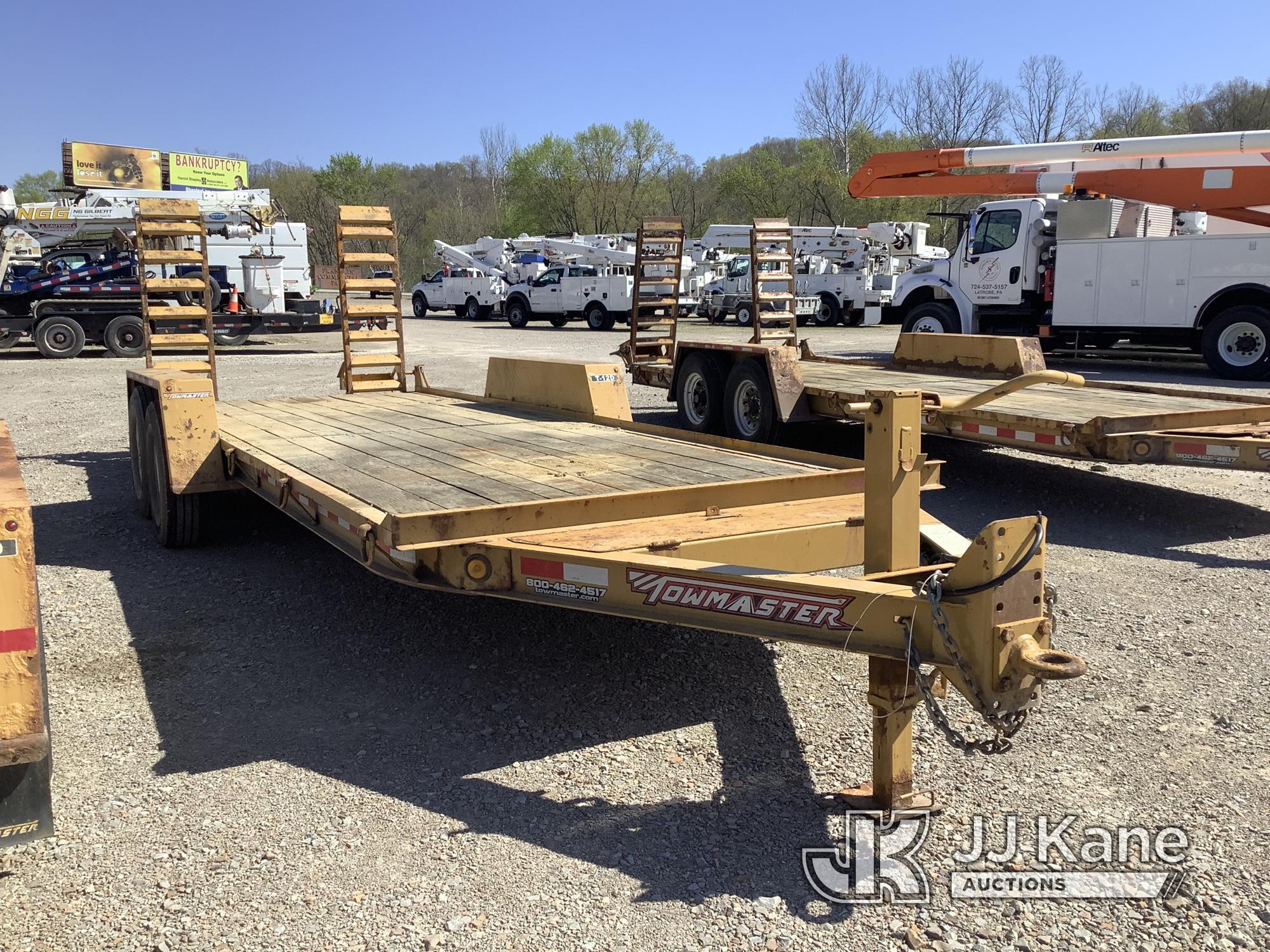 (Smock, PA) 2019 Monroe Towmaster T-12D T/A Tagalong Equipment Trailer Rust Damage