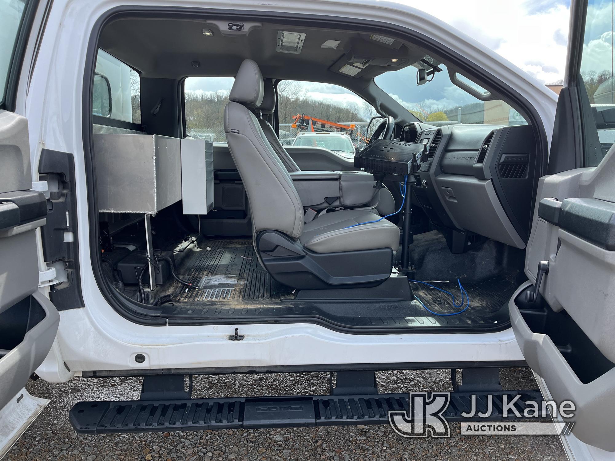 (Smock, PA) 2017 Ford F250 4x4 Extended-Cab Enclosed Service Truck Runs & Moves, Check Engine Light