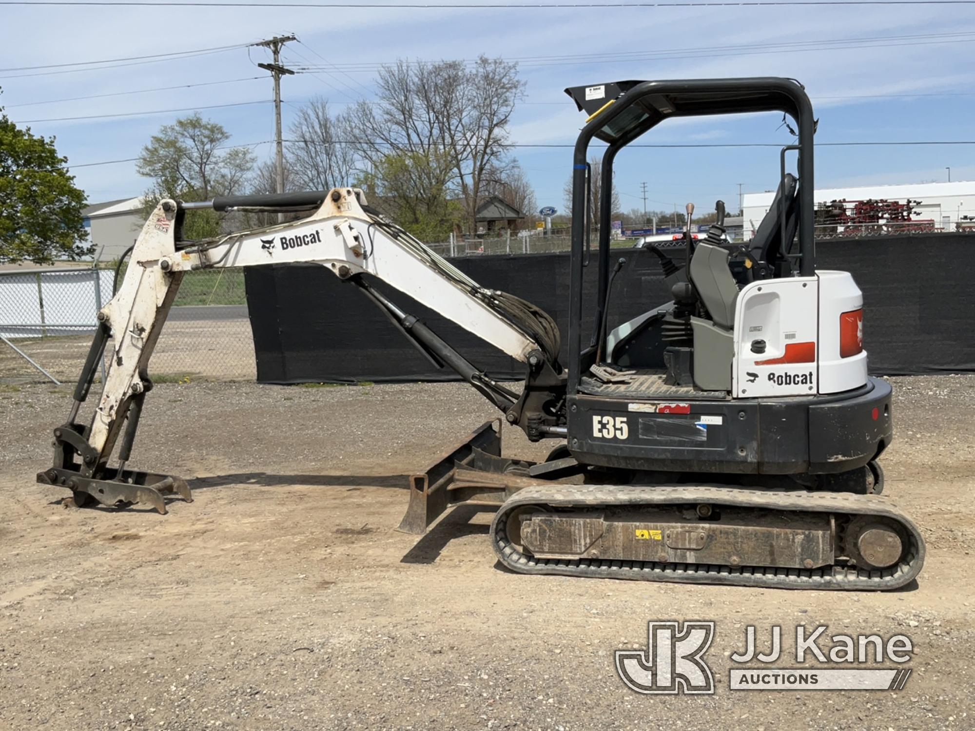 (Charlotte, MI) 2013 Bobcat E35 Mini Hydraulic Excavator Runs, Moves, Operates