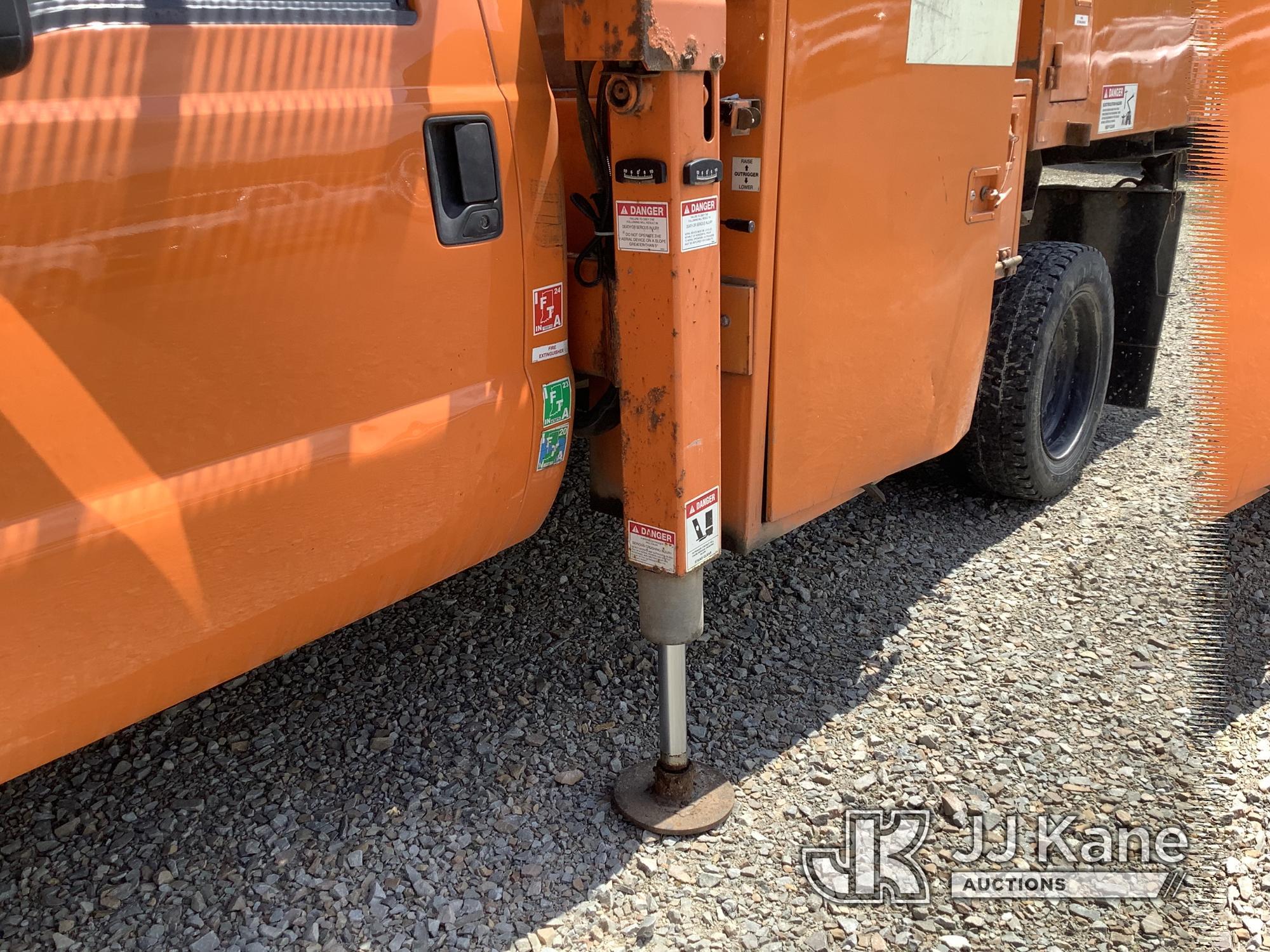 (Smock, PA) Versalift SST40EIH, Articulating & Telescopic Bucket mounted behind cab on 2015 Ford F55