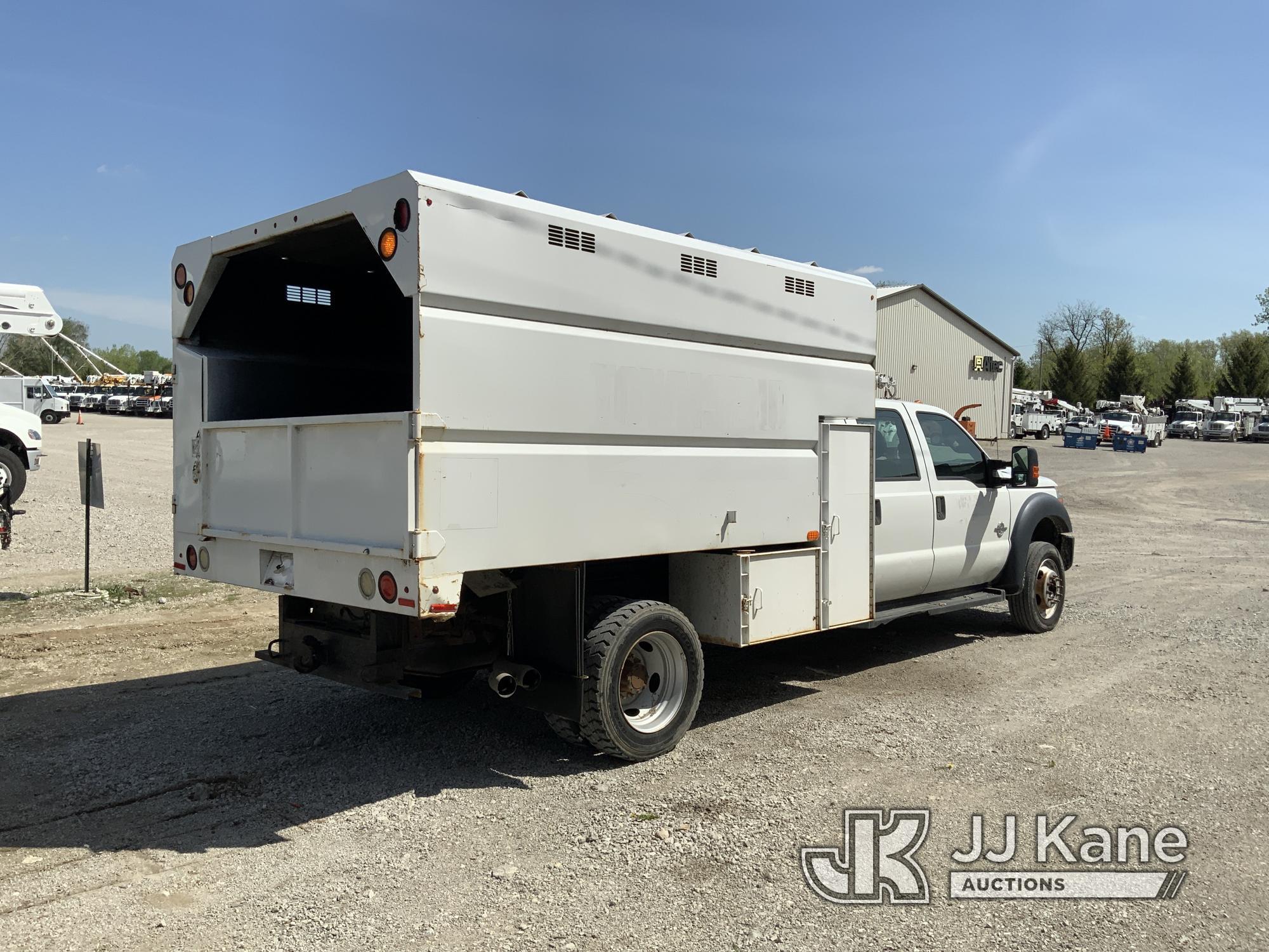 (Fort Wayne, IN) 2013 Ford F550 4x4 Crew-Cab Chipper Dump Truck Runs & Moves) (Dump Inoperable, Chec