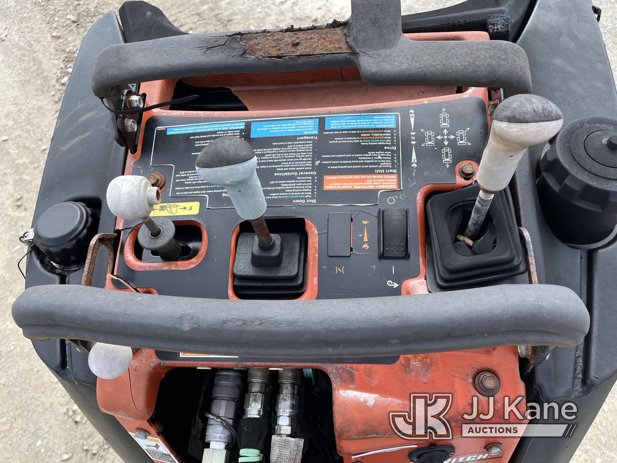 (Smock, PA) 2010 Ditch Witch R300 Quad Track Cable Plow Runs Intermittently & Rough, Moves & Operate