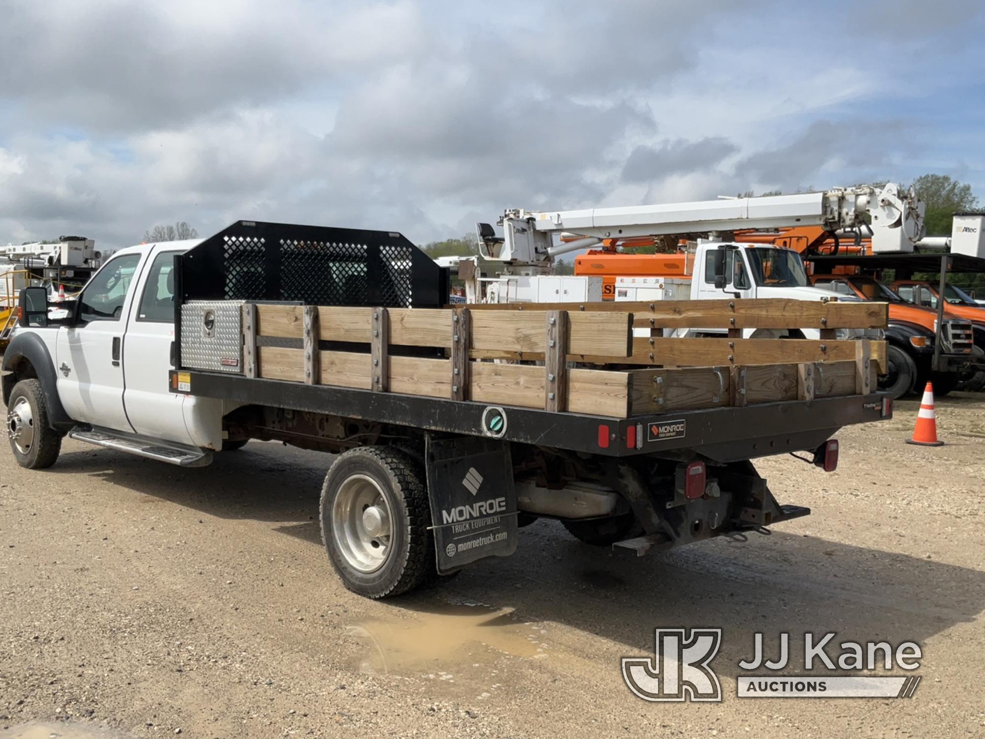 (Charlotte, MI) 2013 Ford F550 4x4 Crew-Cab Flatbed Truck Runs, Moves, Rust , Cracked Windshield