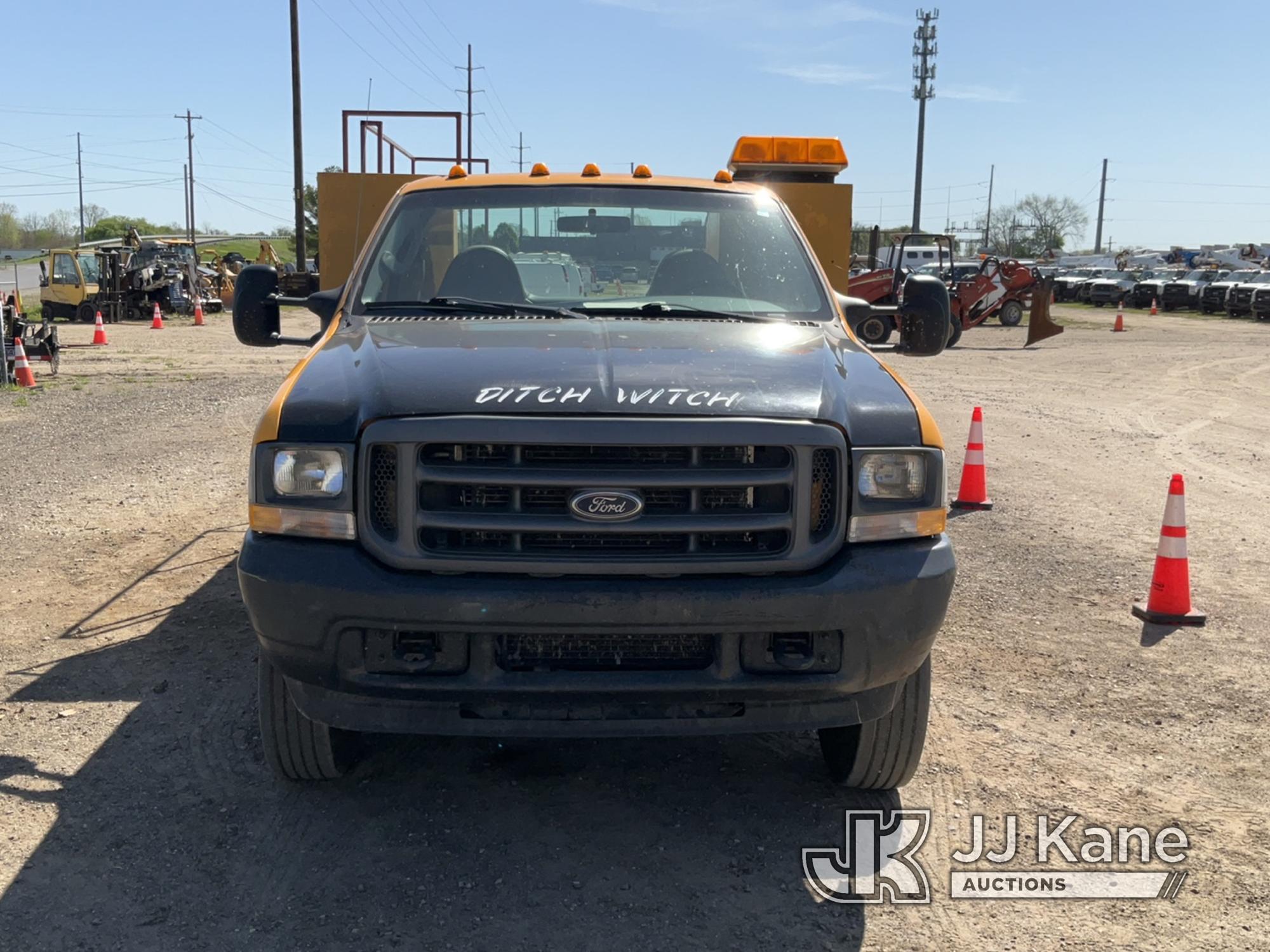 (Charlotte, MI) 2004 Ford F550 Flatbed/Service Truck Runs, Moves, Rust, Seller States: Newer Transmi