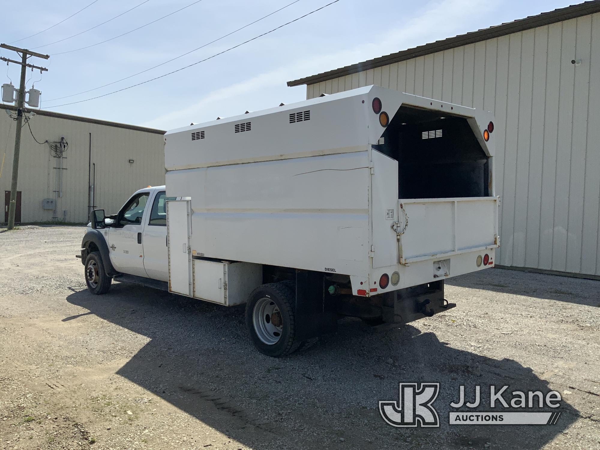 (Fort Wayne, IN) 2013 Ford F550 4x4 Crew-Cab Chipper Dump Truck Runs & Moves) (Dump Inoperable, Chec