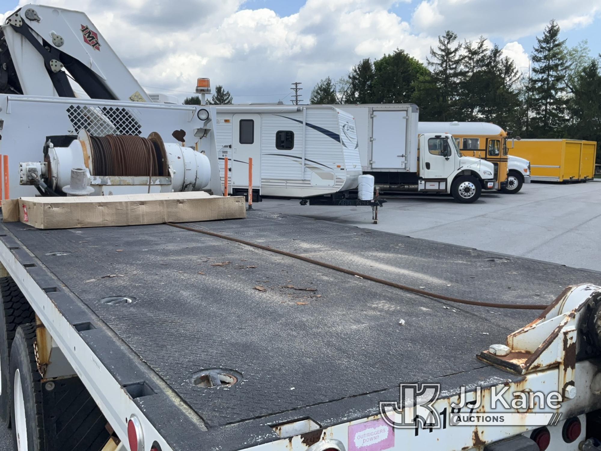 (Chester Springs, PA) IMT 25/180K3, Hydraulic Knuckle Boom Crane mounted behind cab on 2009 GMC C850