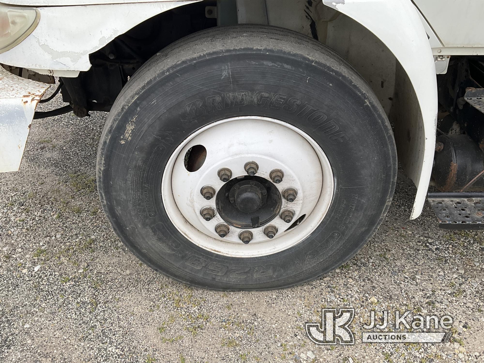 (Plymouth Meeting, PA) Altec DM47-BR, Digger Derrick rear mounted on 2005 International 4300 Utility