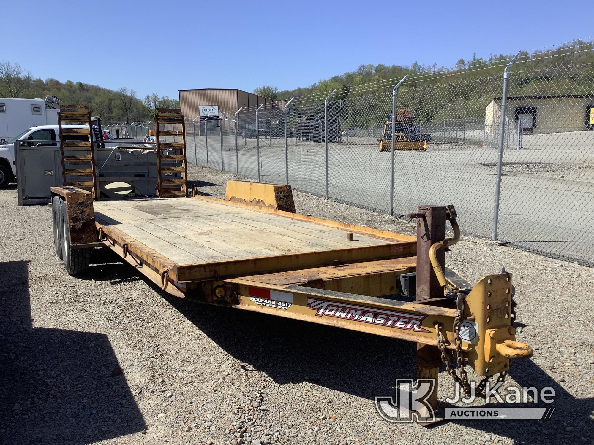 (Smock, PA) 2019 Monroe Towmaster T-12D T/A Tagalong Equipment Trailer Worn Deck, Rust Damage