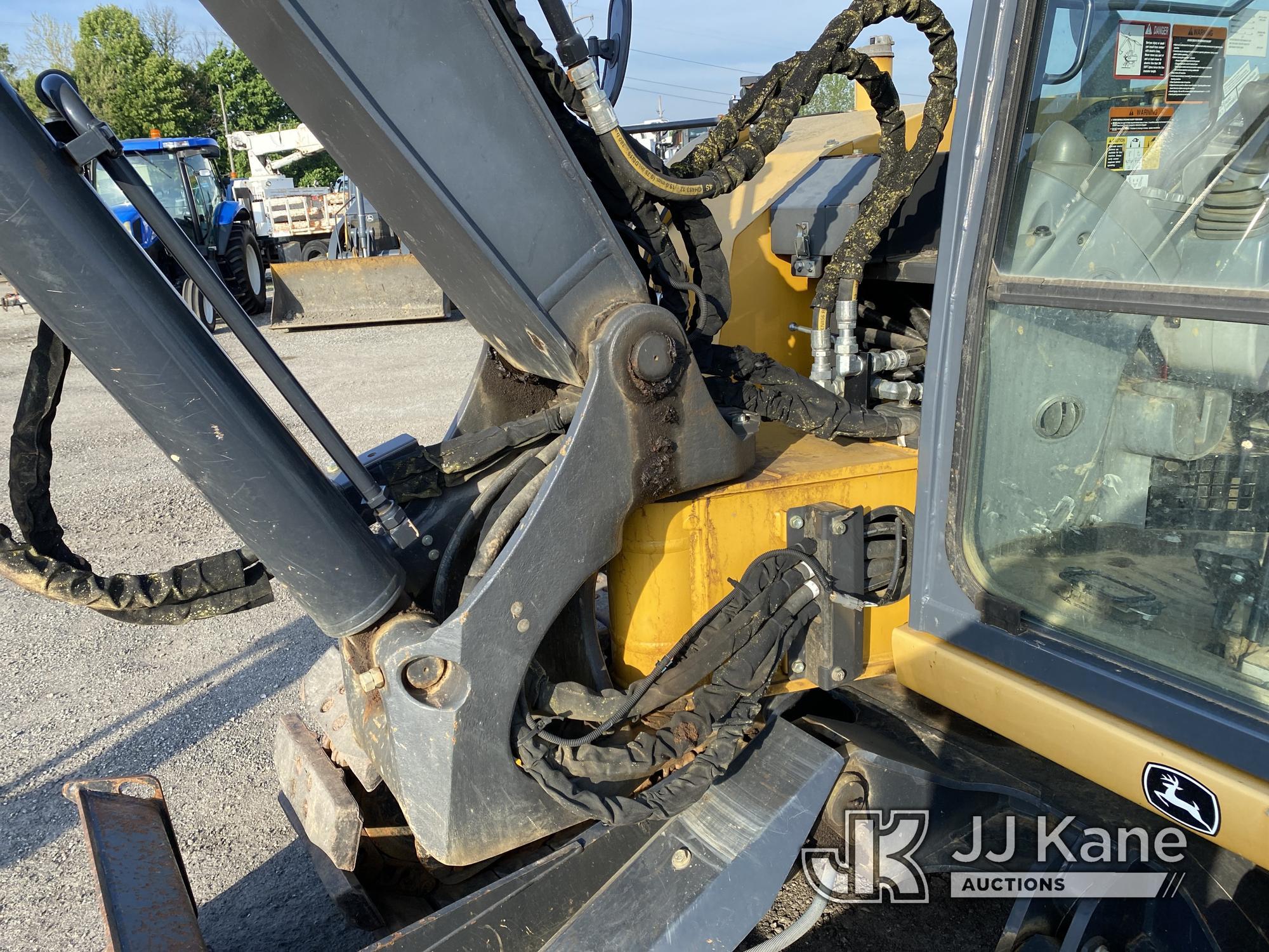 (Plymouth Meeting, PA) 2016 John Deere 85G Hydraulic Excavator Runs Moves & Operates