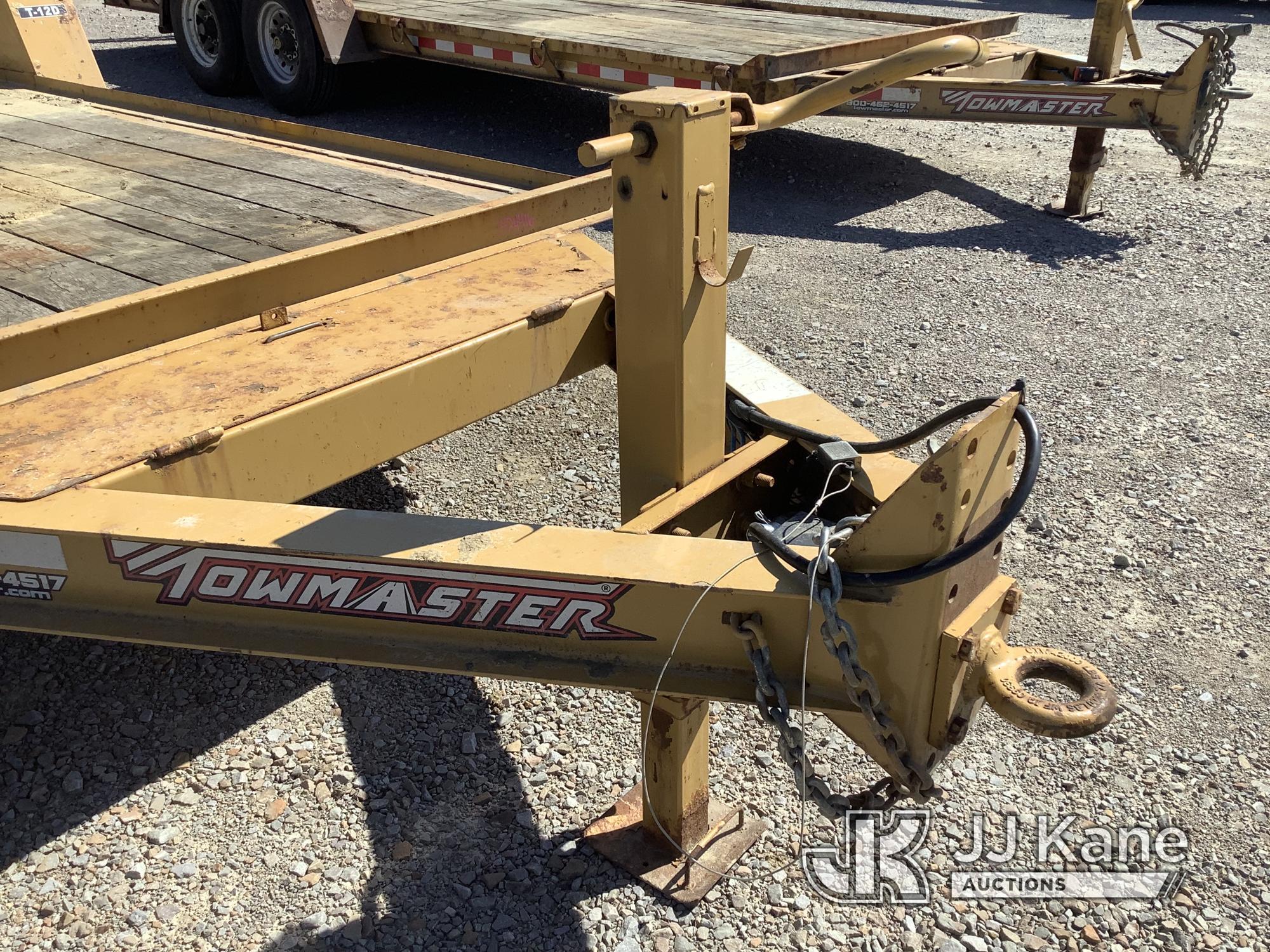 (Smock, PA) 2019 Monroe Towmaster T-12D T/A Tagalong Equipment Trailer Rust Damage