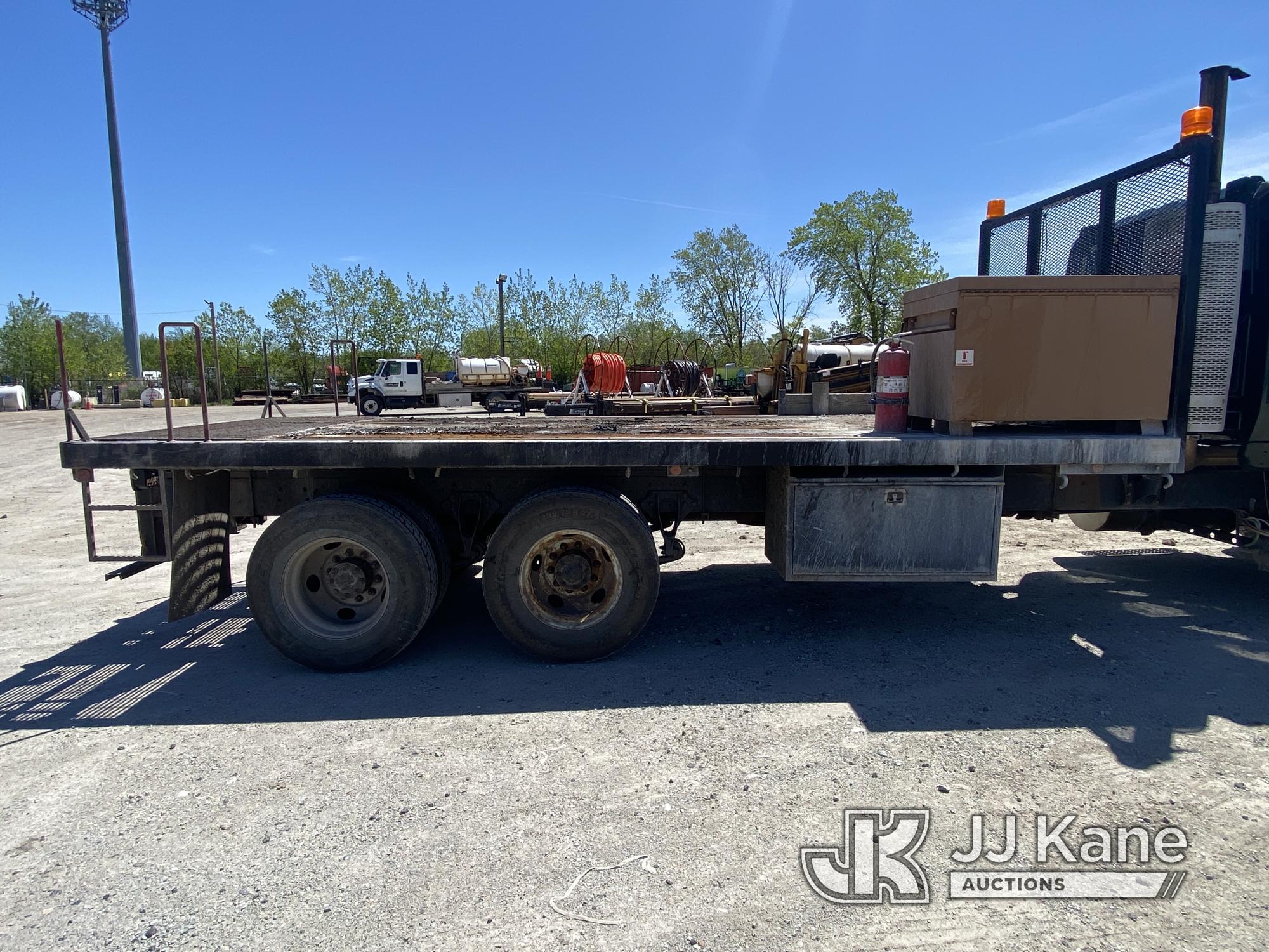 (University Park, IL) 2009 International 8600 Extended-Cab Flatbed Truck Runs & Moves