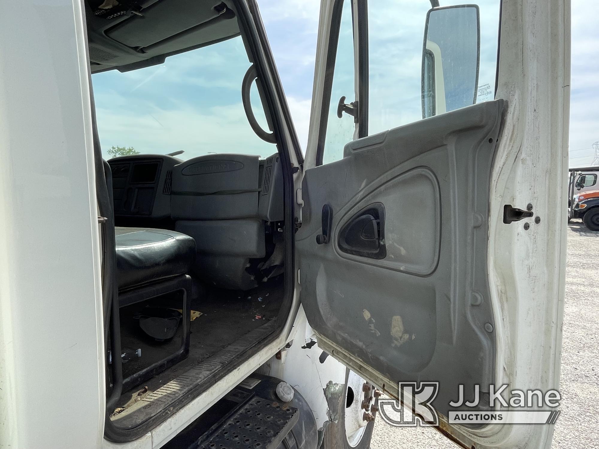 (Plymouth Meeting, PA) 2005 International 4300 Chipper Dump Truck Runs Moves & Dump Operates, Abs Li