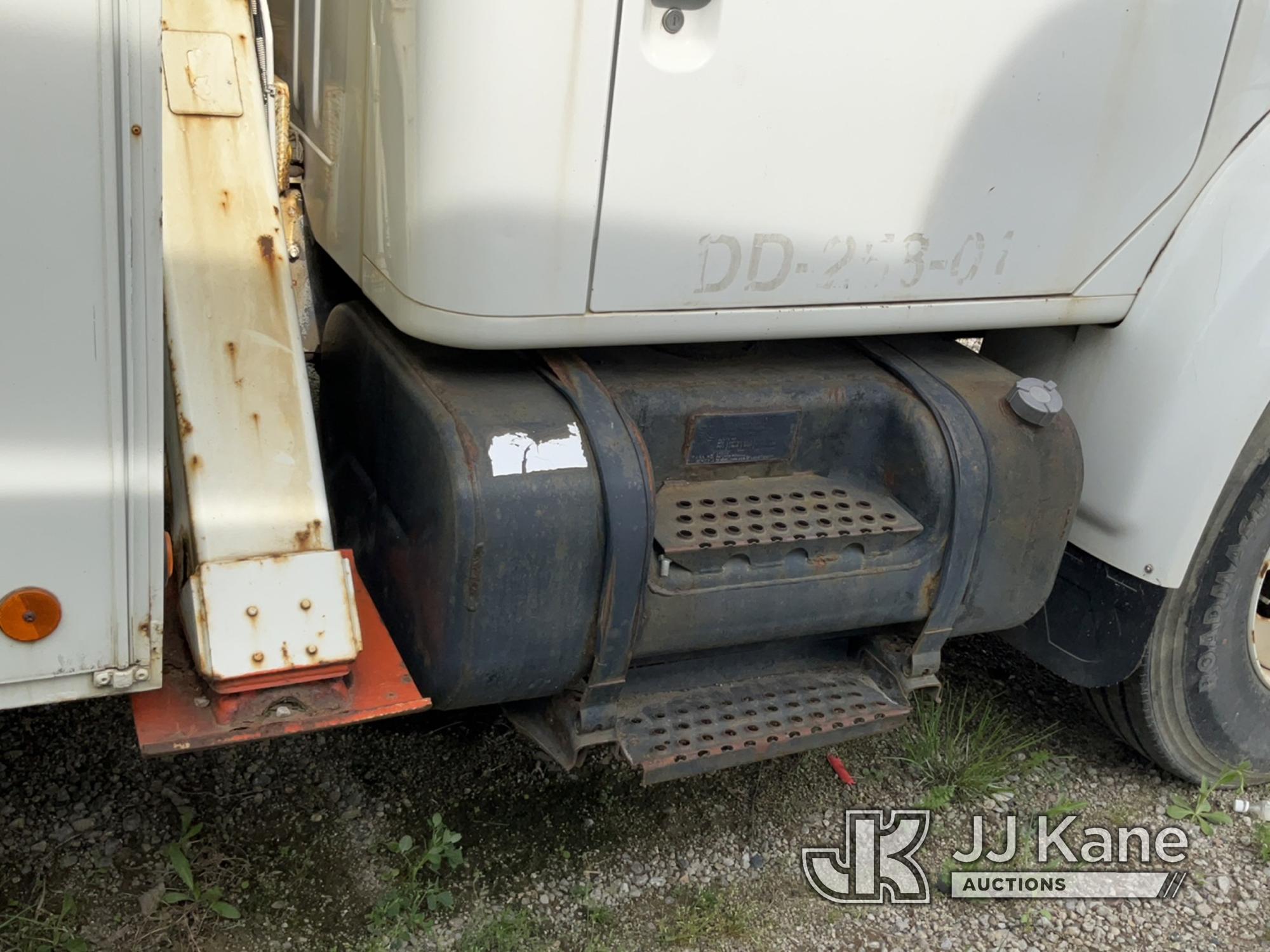 (Charlotte, MI) Altec D845-ATR, Digger Derrick rear mounted on 2001 International 4700 Utility Truck