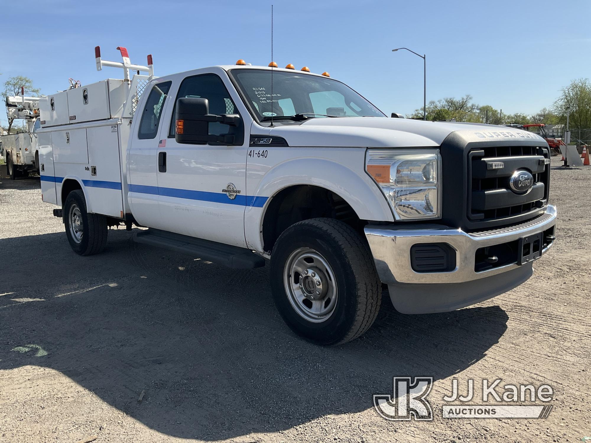 (Plymouth Meeting, PA) 2013 Ford F350 4x4 Extended-Cab Service Truck Runs & Moves, Missing Rear Seat