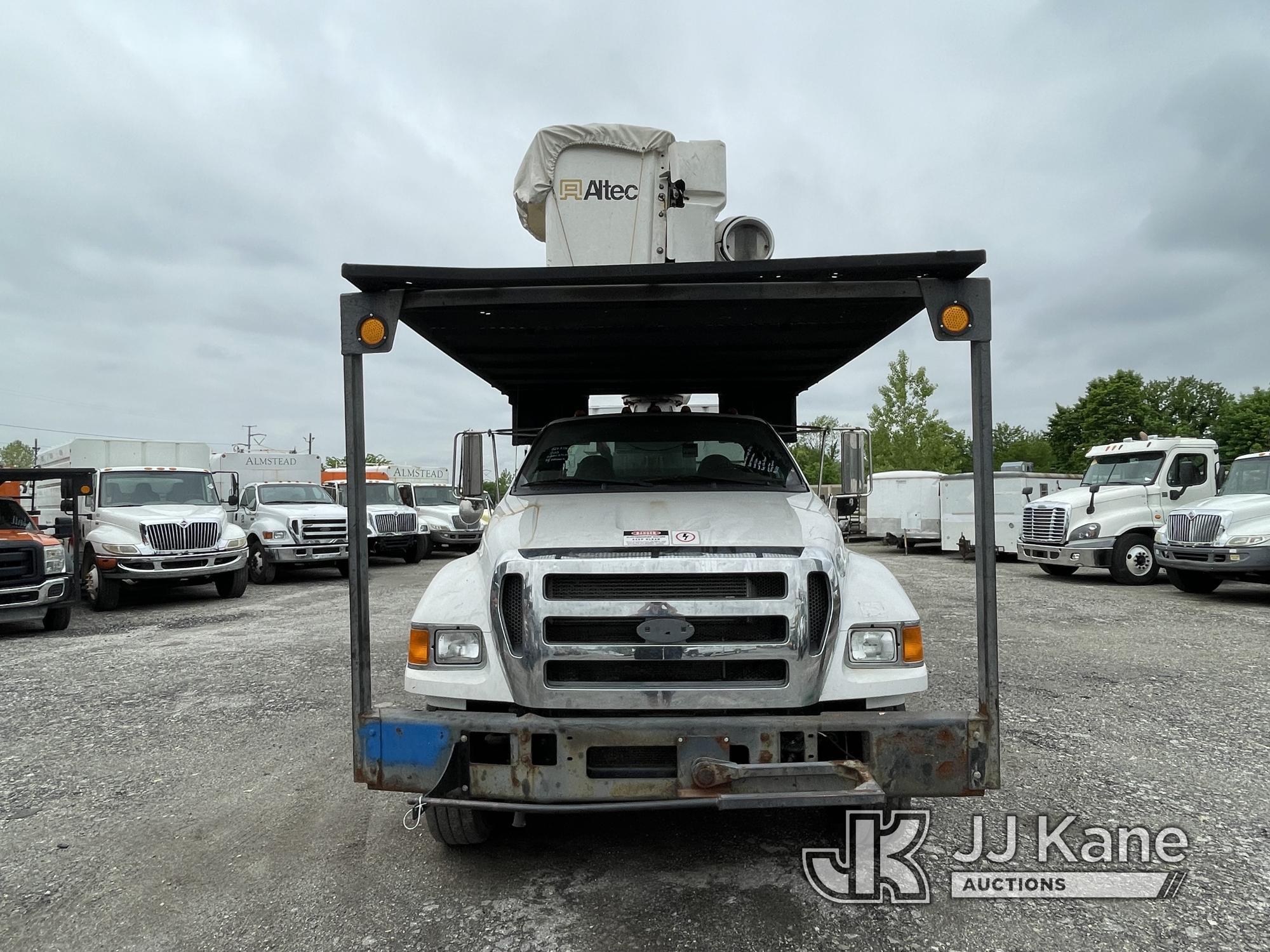 (Plymouth Meeting, PA) Altec LR760E70, Over-Center Elevator Bucket Truck mounted behind cab on 2013