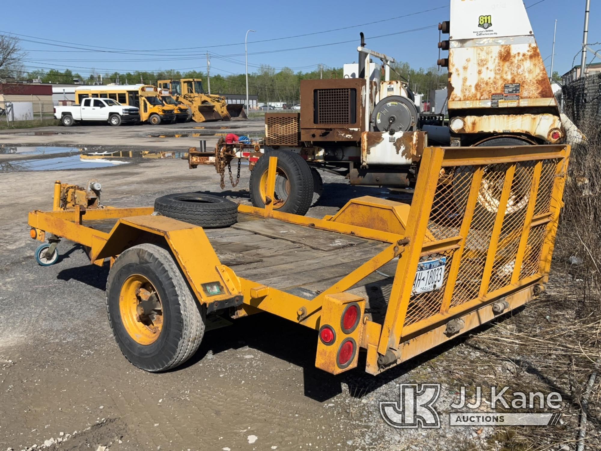 (Rome, NY) 1981 LD Miscellaneous Faye Trailer Missing Wheel