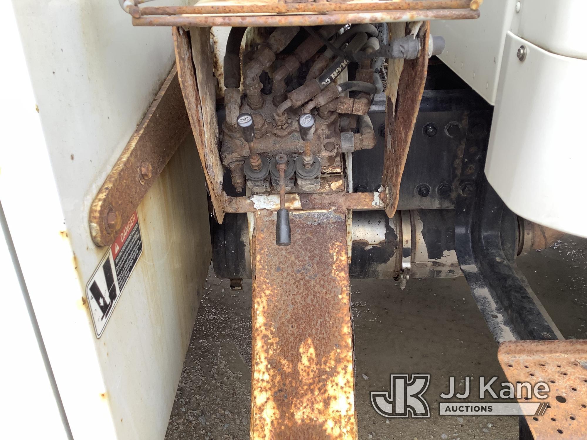 (Smock, PA) Altec LRV60/70, Over-Center Elevator Bucket mounted behind cab on 2012 Freightliner M2 1