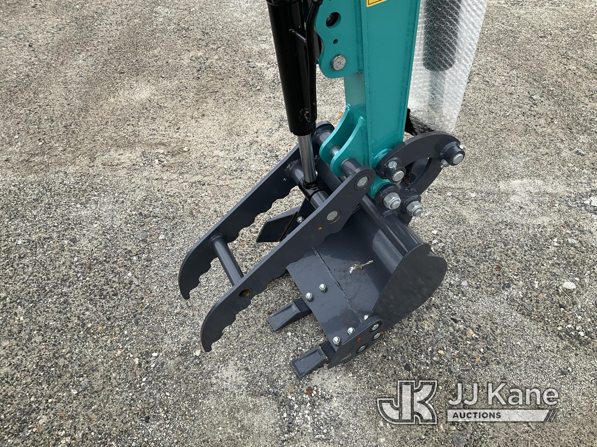 (Shrewsbury, MA) 2024 AGT QK16R Mini Hydraulic Excavator New/Unused, Engine Access Door Damaged