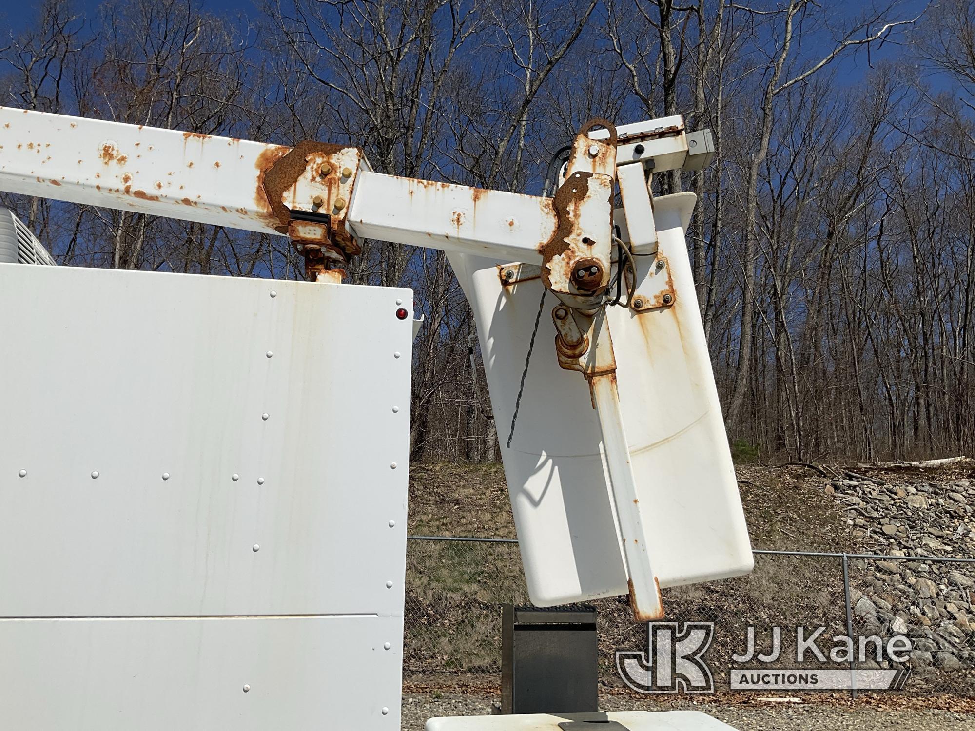 (Shrewsbury, MA) Altec AT200A, Telescopic Non-Insulated Bucket Van mounted behind cab on 2017 Ford E