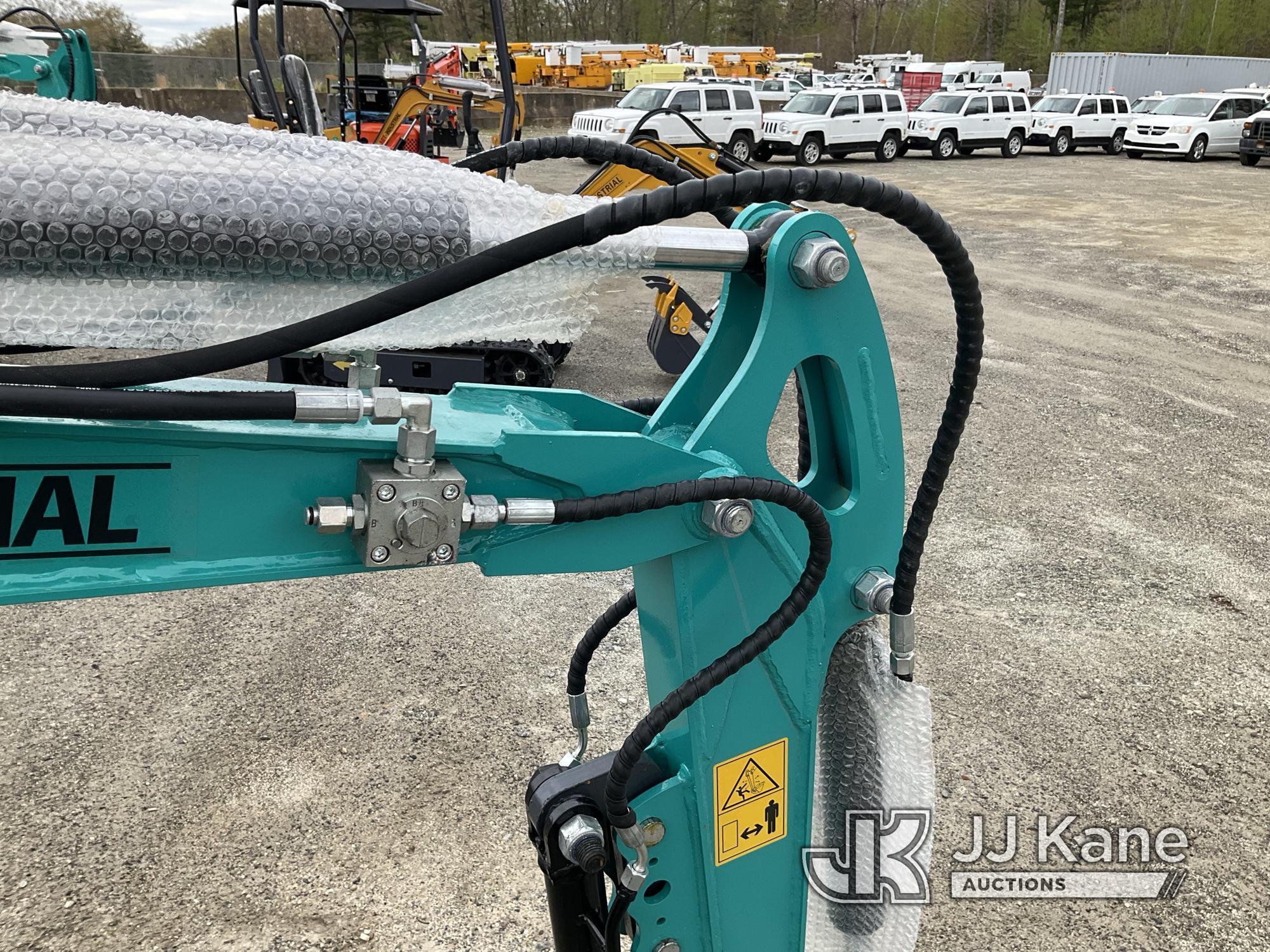 (Shrewsbury, MA) 2024 AGT QK16R Mini Hydraulic Excavator New/Unused, Engine Access Door Damaged